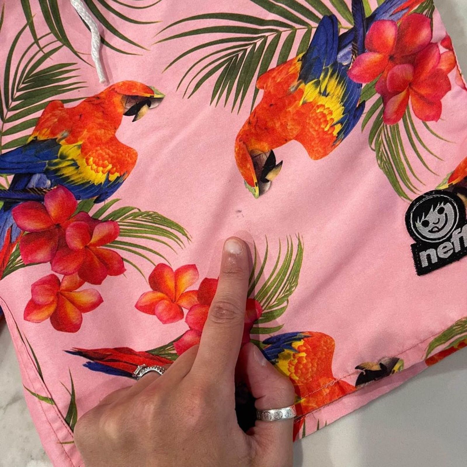 NEFF Neff Pink Parrot Paradise Print Hot Tub Shorts Mens Small Size US 30 / EU 46 - 3 Thumbnail