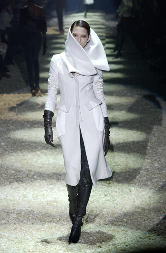 Gucci F/W 2003 RUNWAY VARIATION SHEARLING LEATHER COAT Size S / US 4 / IT 40 - 2 Thumbnail