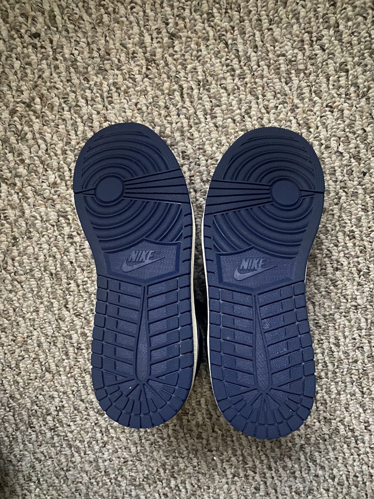 Jordan Brand × Nike Jordan 1 Retro High Og Midnight Navy Size US 9.5 / EU 42-43 - 4 Thumbnail