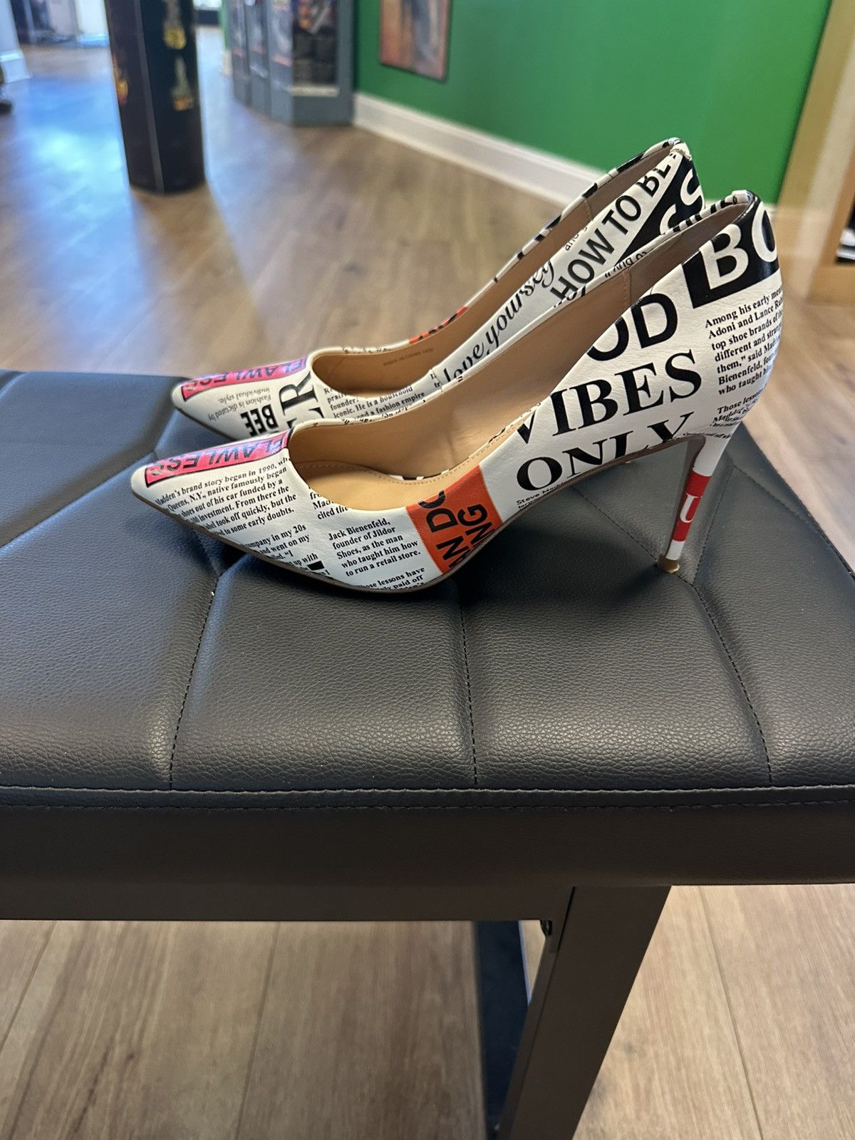 Steve Madden Steve Madden Newspaper Print Size US 8 / IT 38 - 1 Thumbnail