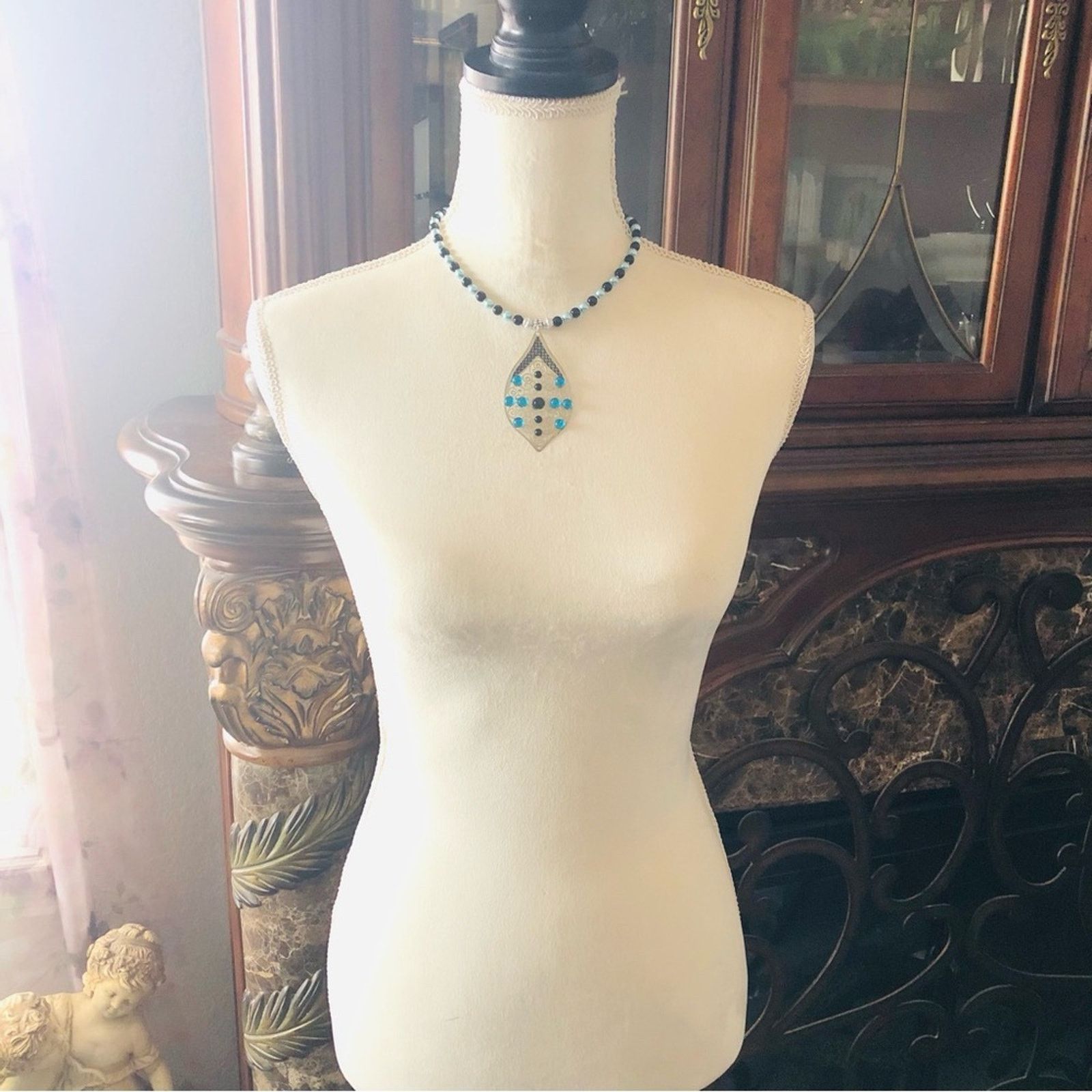 Handmade Handcrafted repurpose filigree stone pendant Pearl necklace Size ONE SIZE - 6 Thumbnail