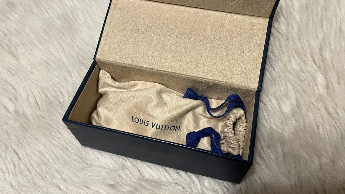 Louis Vuitton Louis Vuitton LV Waimea Sunglasses Size ONE SIZE - 6 Thumbnail