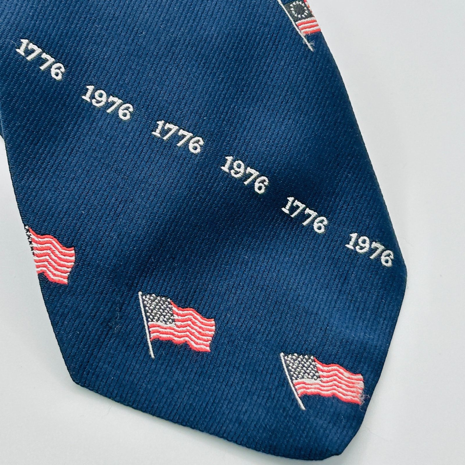 Vintage Vintage 70s Navy Blue Bicentennial 1776 1976 Necktie Size ONE SIZE - 2 Thumbnail