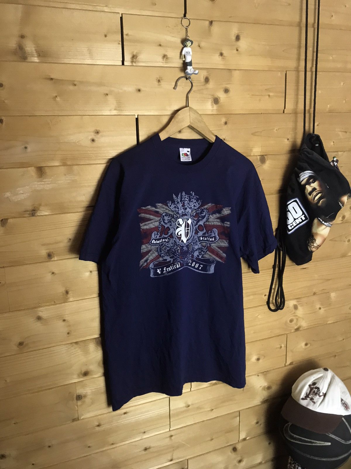 Band Tees Vintage 2007 V festival Winehouse foo fighters pink t-shirt Size US L / EU 52-54 / 3 - 2 Thumbnail