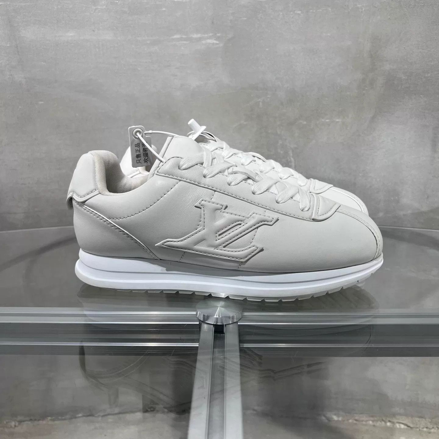 Louis Vuitton LV White Sneaker UK7.5 / 41.5 Size US 8.5 / EU 41-42 - 4 Thumbnail