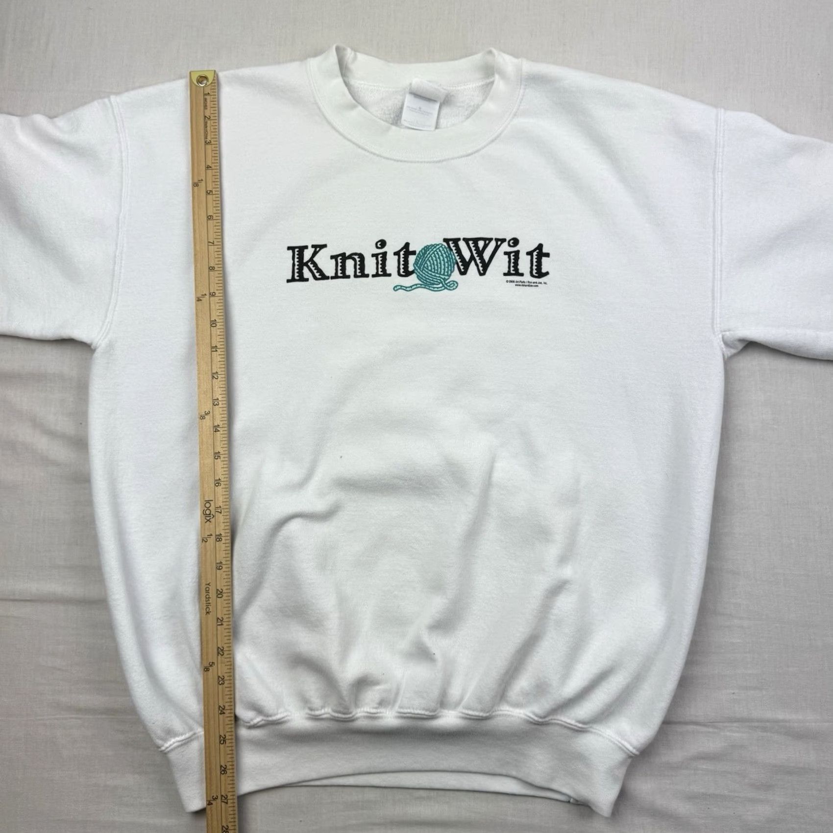 Gildan VINTAGE Sweatshirt Funny Knit Wit Adult Large Knitting Humor Crewneck 2004 Y2K Gildan White Mens Size US L / EU 52-54 / 3 - 6 Thumbnail