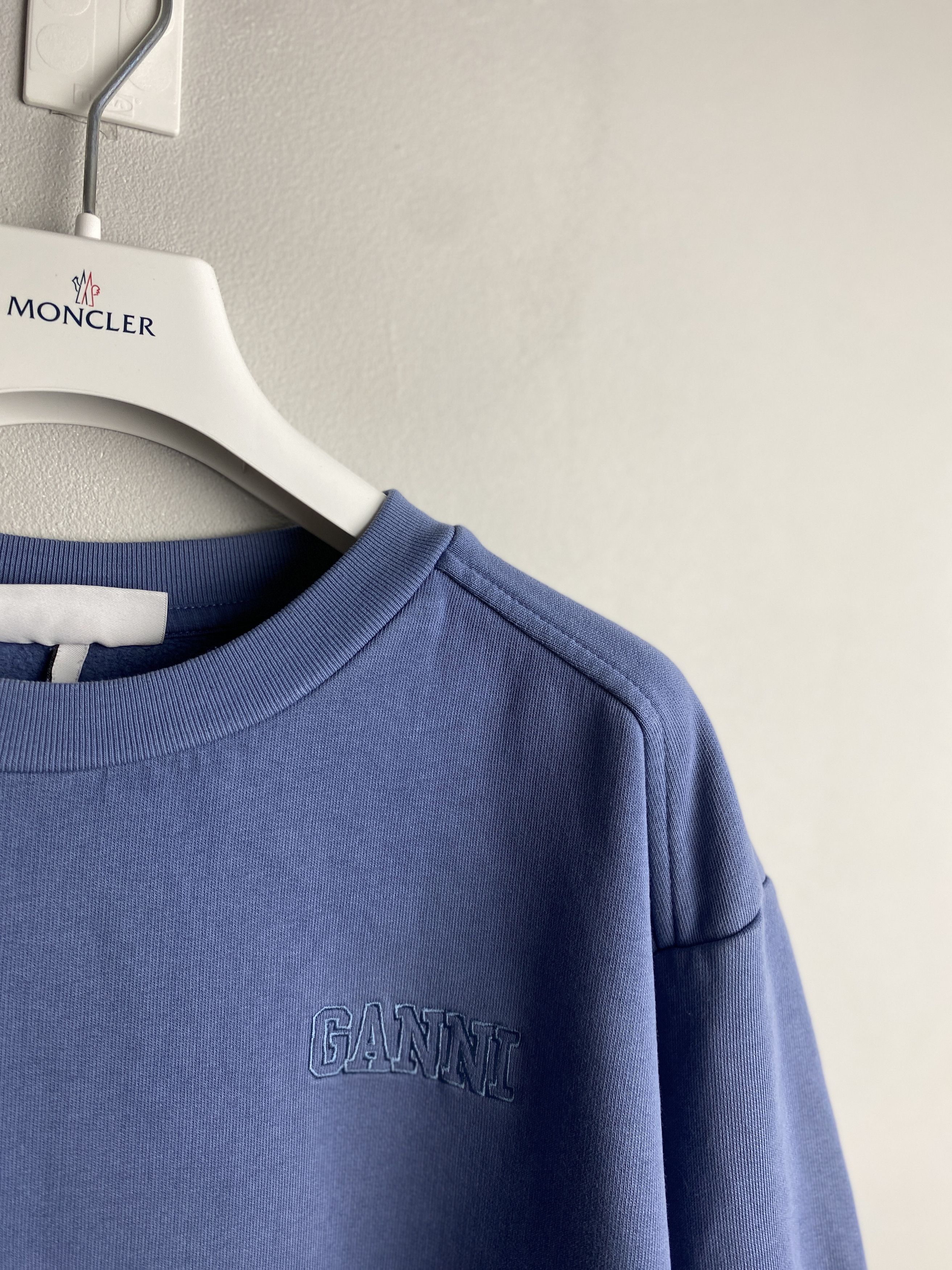 Ganni Ganni small logo sweatshirt crewneck casual scandi Size M / US 6-8 / IT 42-44 - 2 Thumbnail