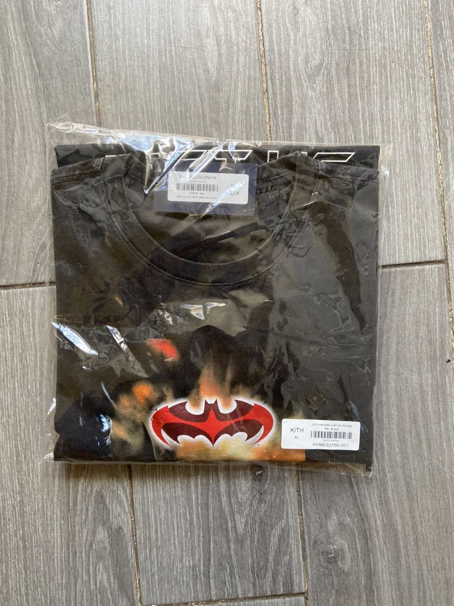 DC Comics × Kith Kith Batman Just Us Vintage Tee size XL Size US XL / EU 56 / 4 - 2 Thumbnail