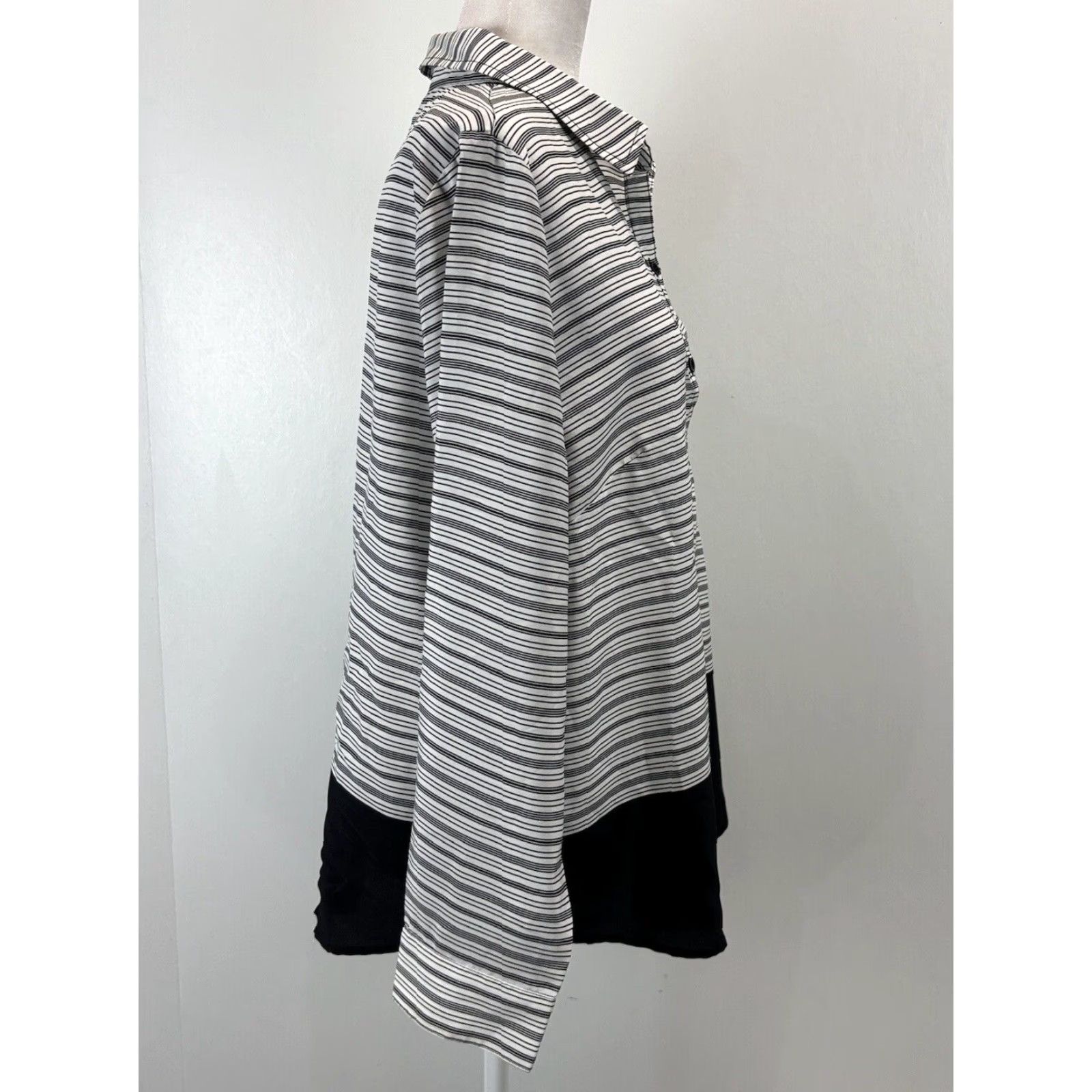 Vintage Chicos Striped Block Devin Shirt Sz 2 US Large Black White Popover Lightweight Size L / US 10 / IT 46 - 4 Thumbnail