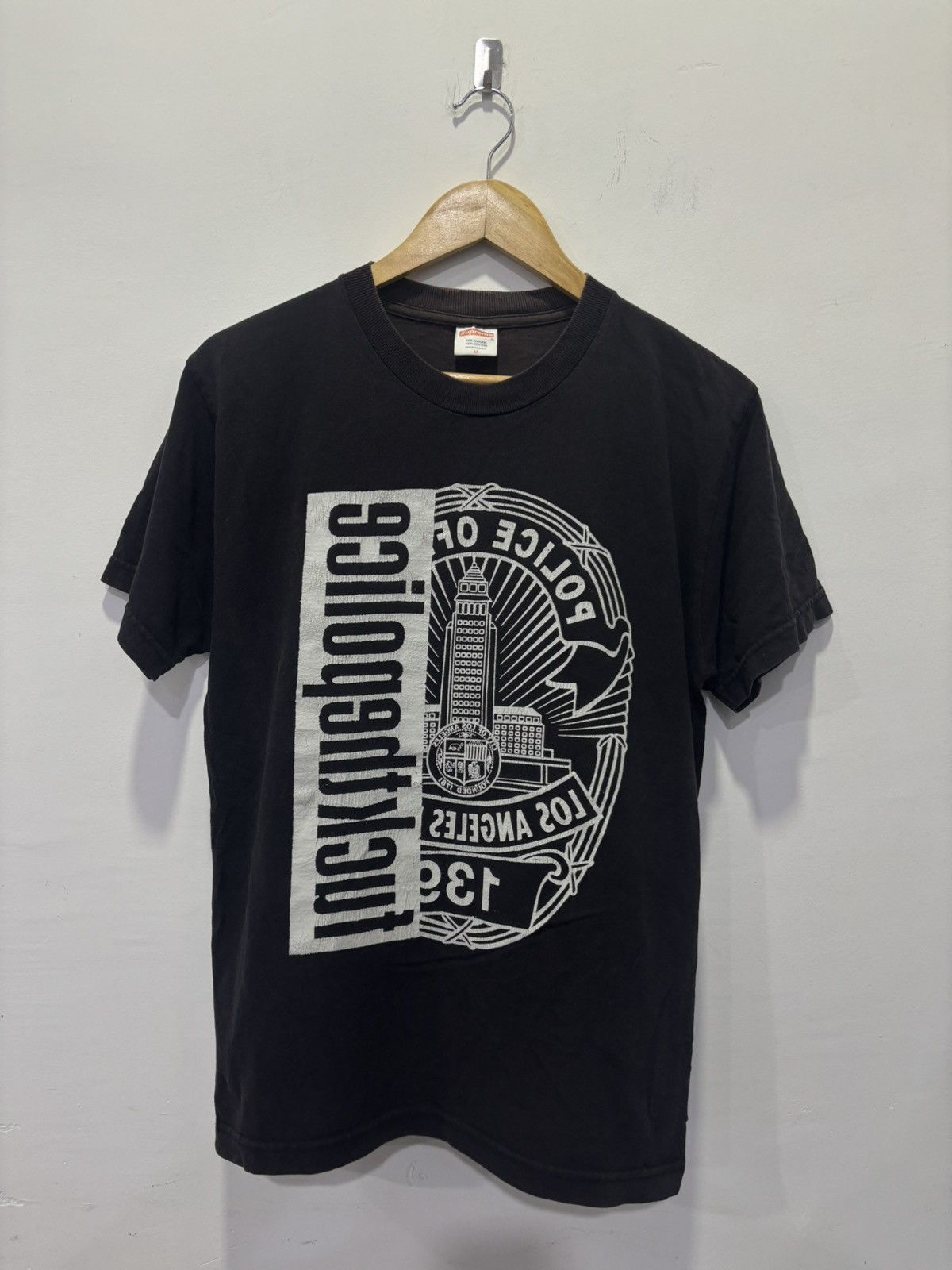 Supreme Supreme Fuck The Police Tshirt Size US M / EU 48-50 / 2 - 1 Thumbnail