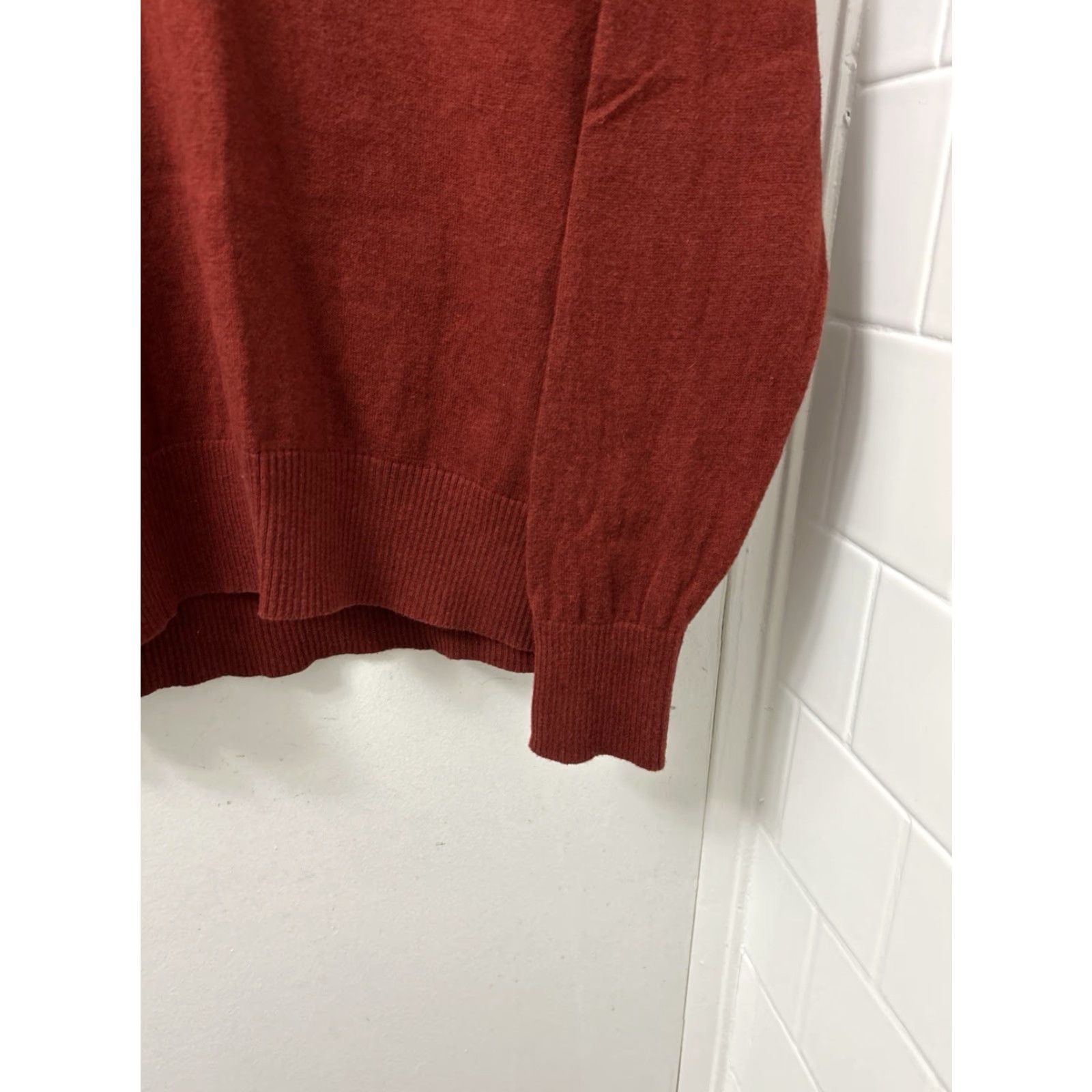 Eddie Bauer Eddie Bauer Sweater V-Neck Mens Size S Red Cashmere Cotton Knit Pullover L/S Regular Size US S / EU 44-46 / 1 - 6 Thumbnail
