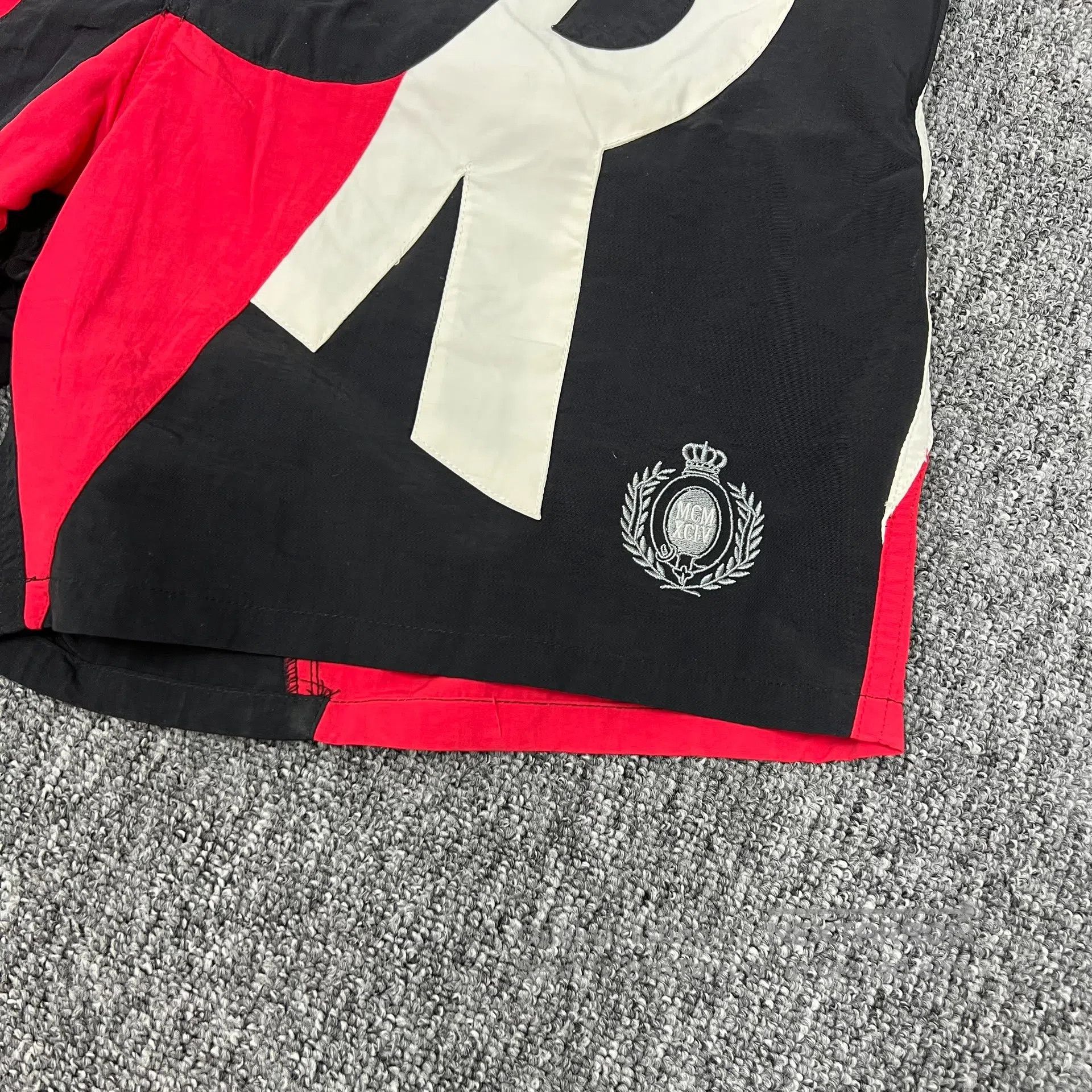 Supreme SUPREME Large letter logo in color combination; casual sho Size US 30 / EU 46 - 4 Thumbnail