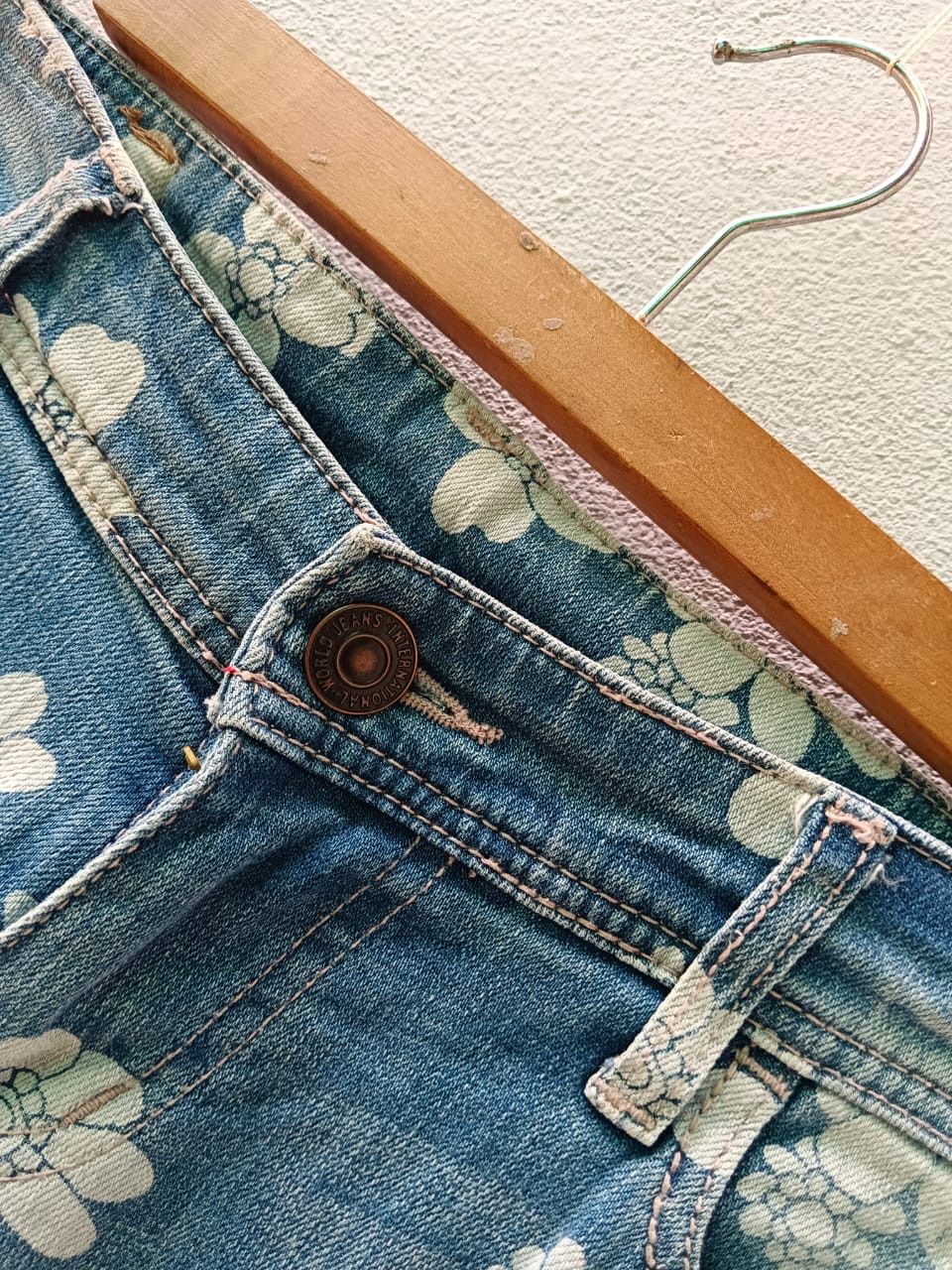 Betty Smith floral Jeans