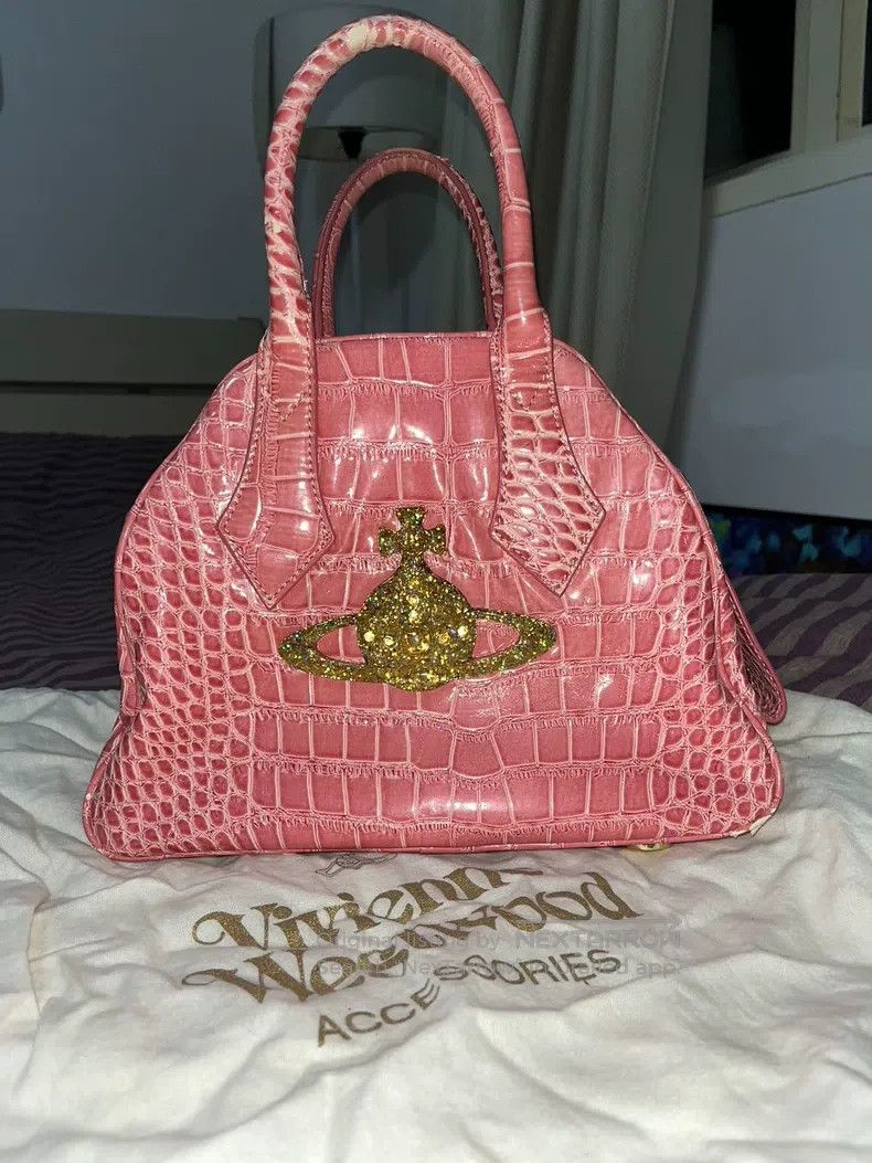 Vivienne Westwood size os Epoxy Saturn large logo pink bowl