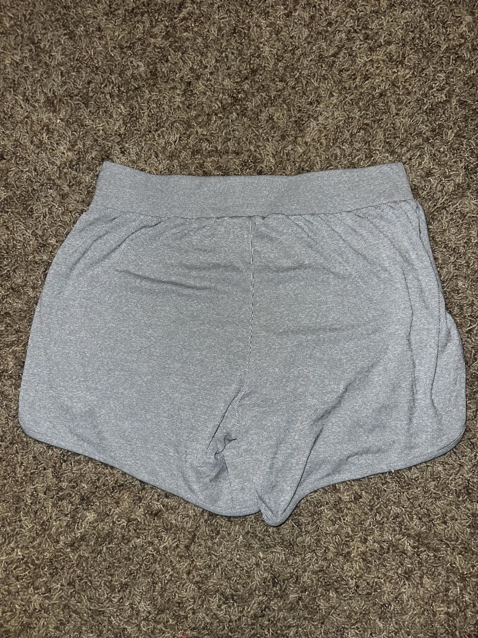 Nike Nike Yoga Women's Ribbed Shorts Size 32" / US 10 / IT 46 - 6 Thumbnail