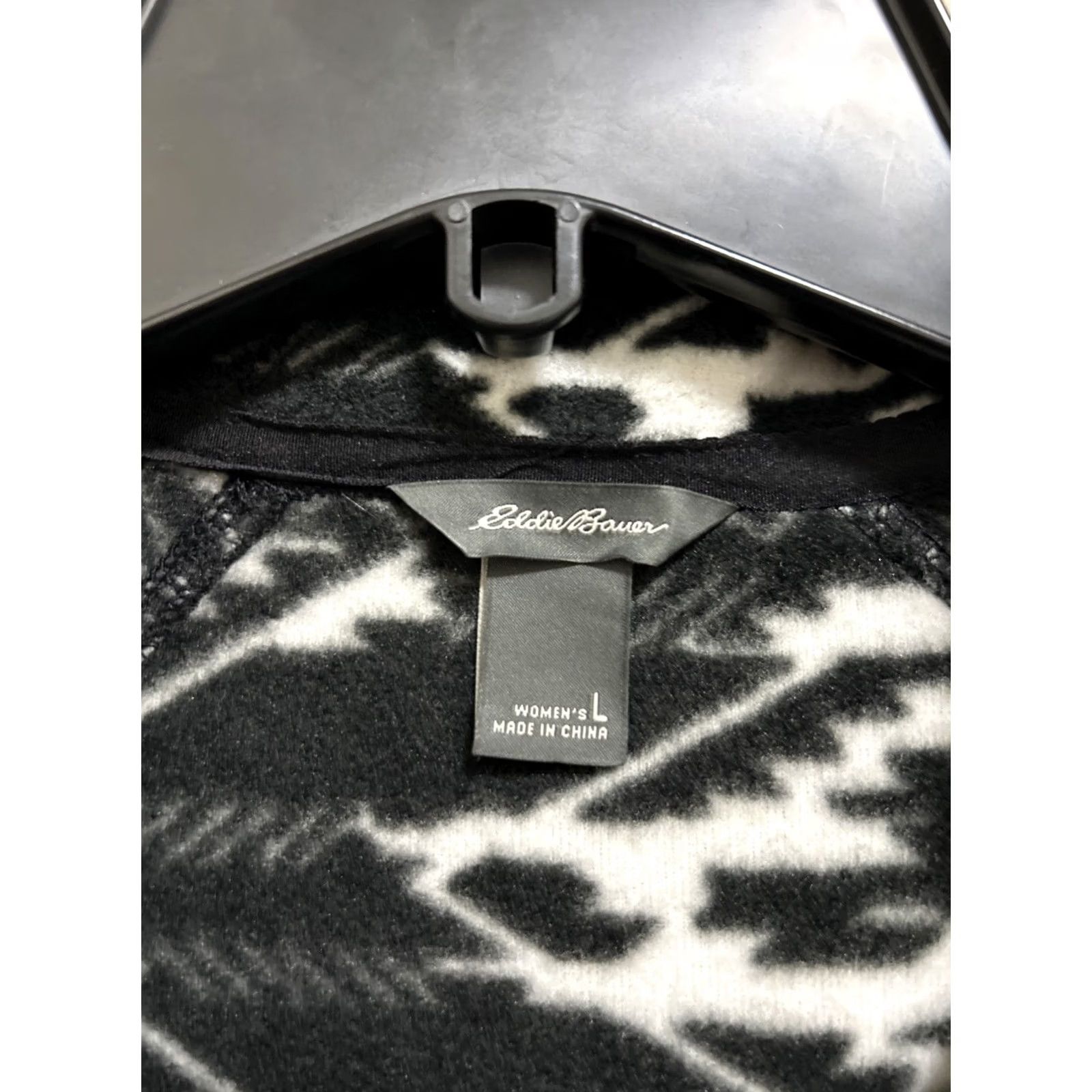 Eddie Bauer Eddie Bauer Fleece Sweater Womens Large Black 1/4 Zip Pullover Jacket Aztec Pattern Size L / US 10 / IT 46 - 6 Thumbnail