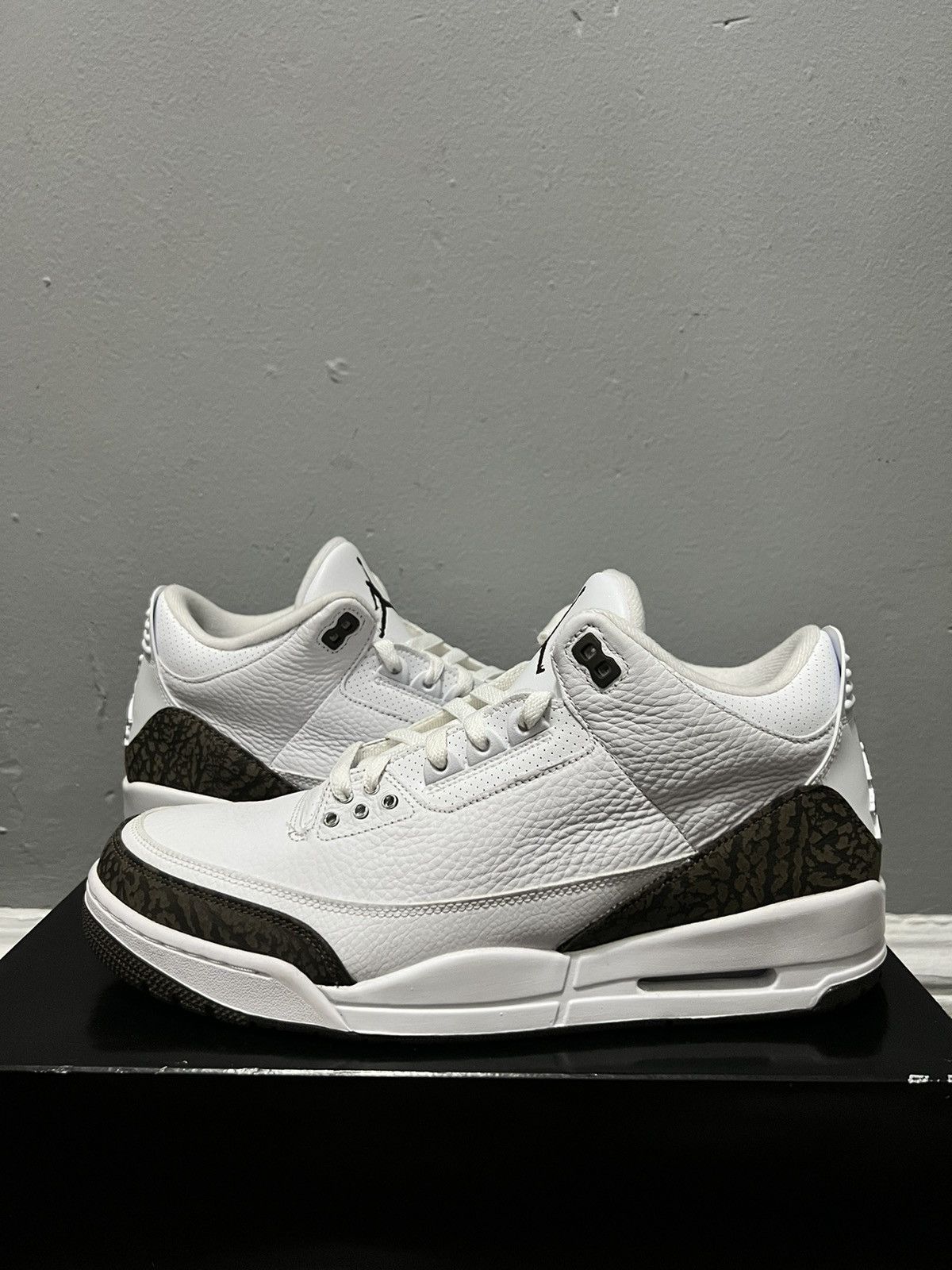 Air Jordan 3 Retro 'Mocha' (2018) – Reborn