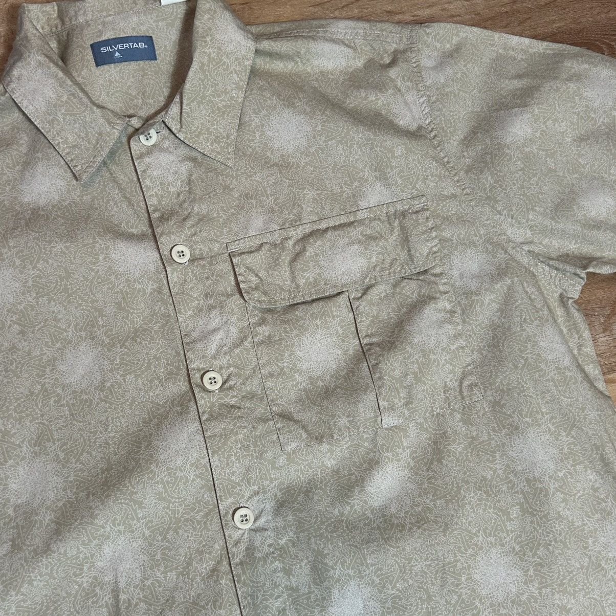 Levi's Y2K Levis SilverTab Baggy Short Sleeve Button Up Size US L / EU 52-54 / 3 - 3 Thumbnail