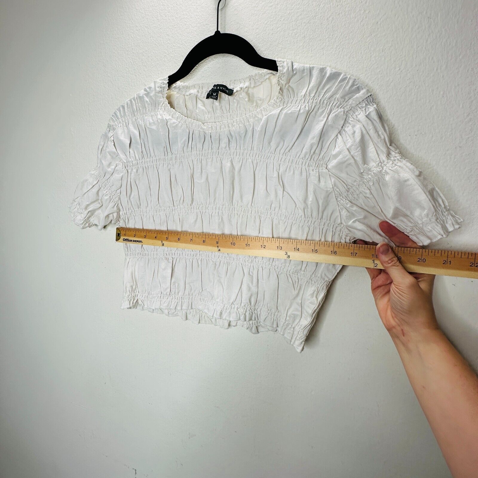 Other Kendal & Kylie White Ruched Short Sleeve Round Neck Crop Top Size M / US 6-8 / IT 42-44 - 9 Thumbnail