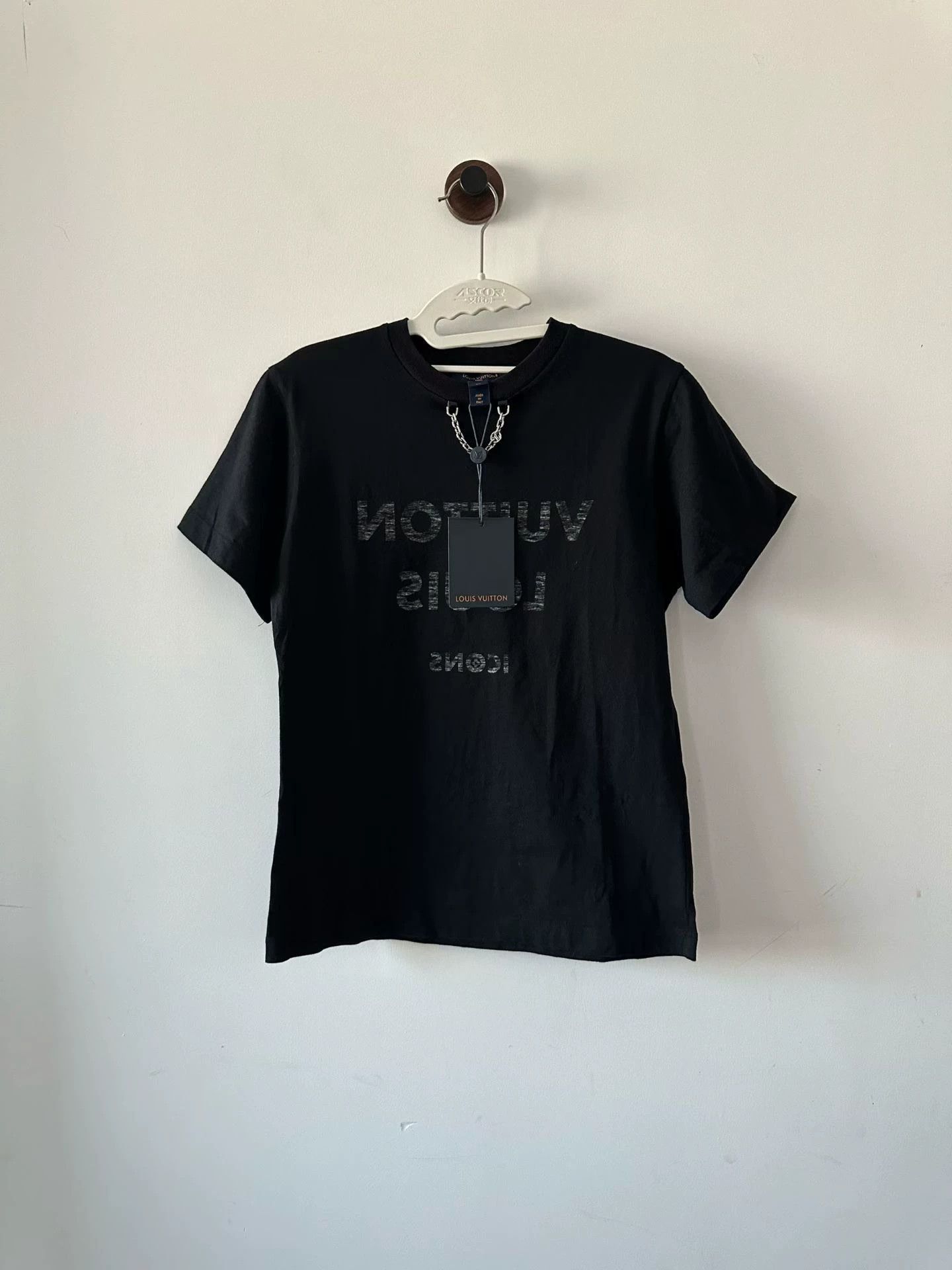 Louis Vuitton LV chain short-sleeve tee women's XS new Size XS / US 0-2 / IT 36-38 - 1 Thumbnail