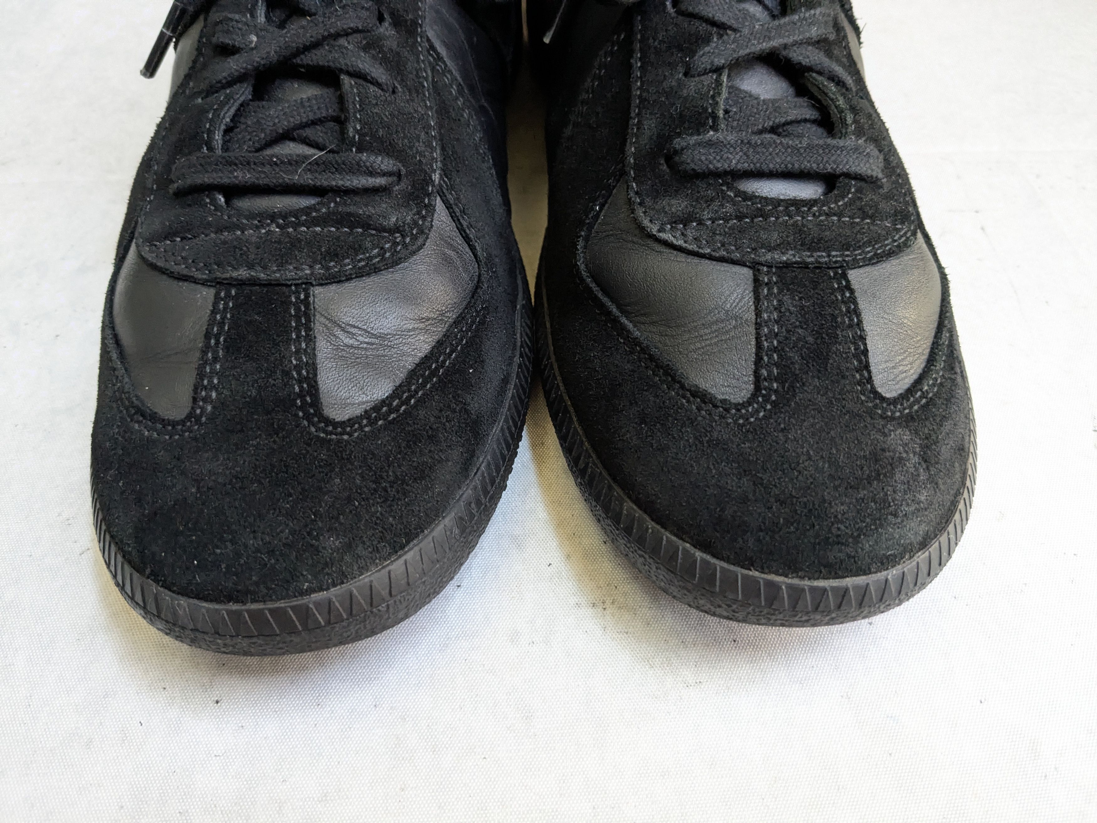 Maison Margiela Maison Margiela GAT Replica Black 9.5 42.5 Low Tops Size US 9.5 / EU 42-43 - 3 Thumbnail