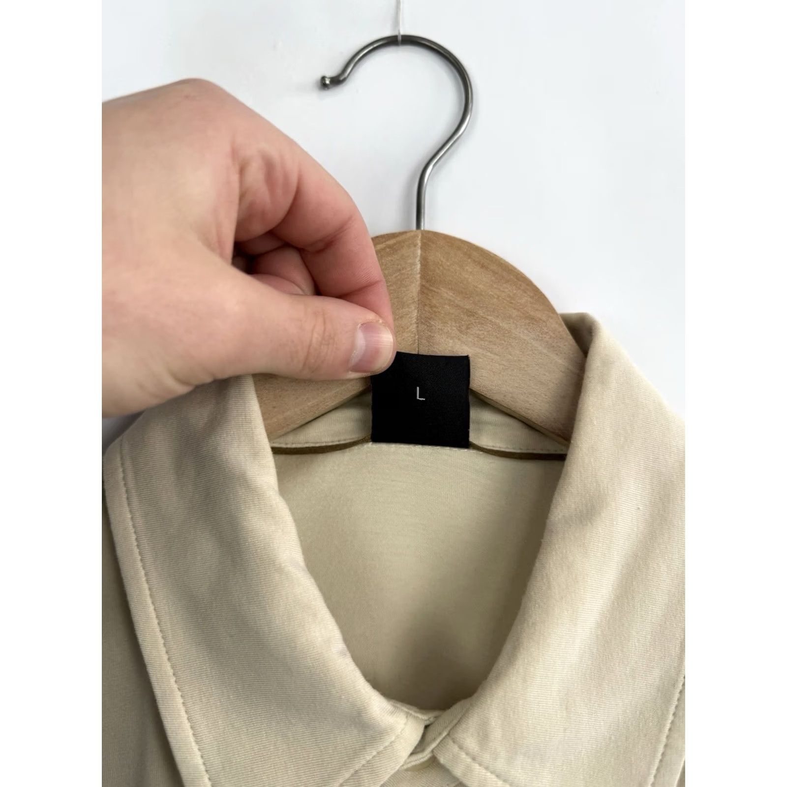 Hugo Boss VINTAGE Hugo Boss Button-Up Shirt Slim Fit 90s Mens Size L Beige) Size US L / EU 52-54 / 3 - 5 Thumbnail