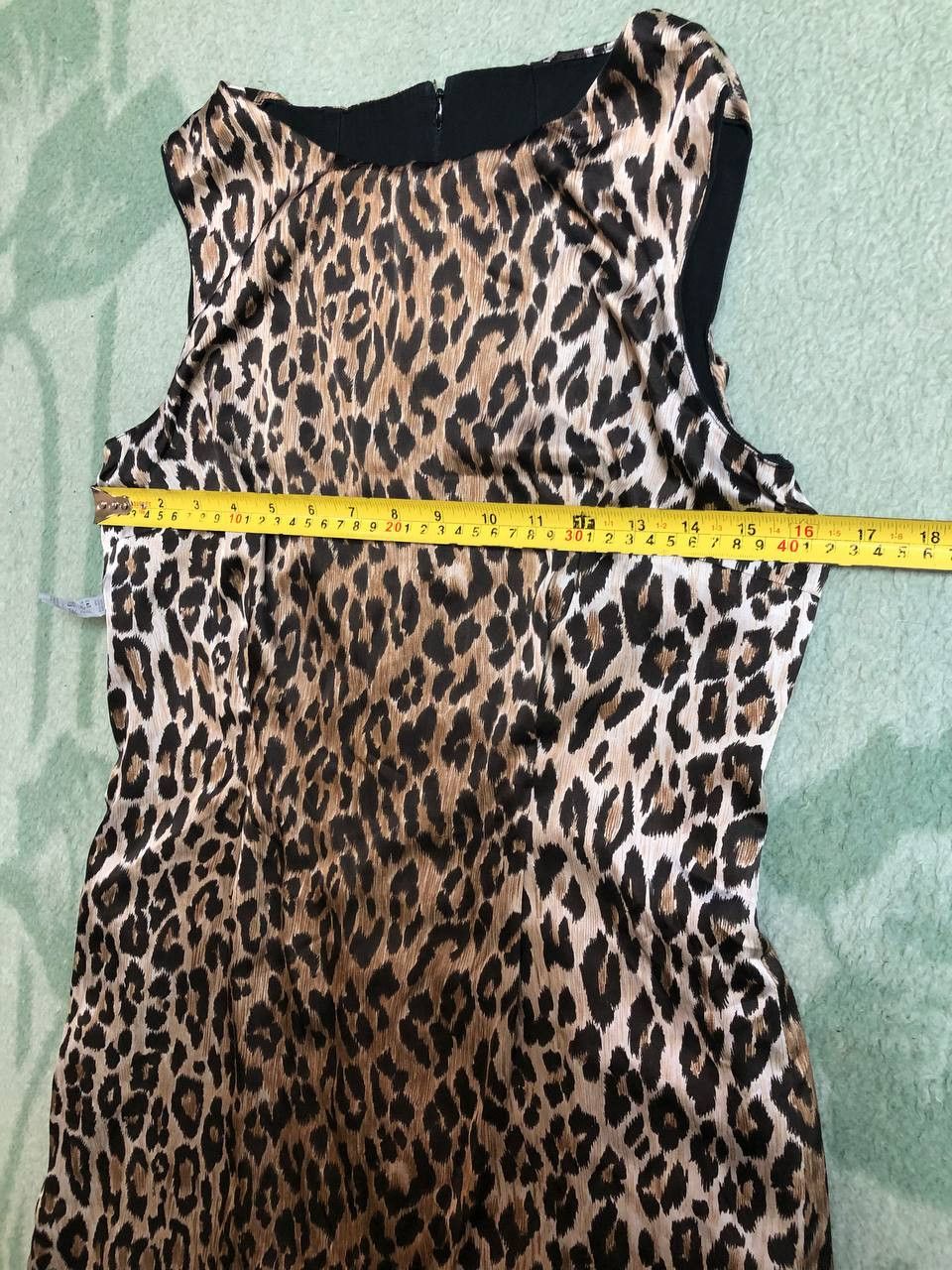 Dolce & Gabbana Luxury Dolce & Gabbana Animal Print Midi Dress Size M Size M / US 6-8 / IT 42-44 - 8 Thumbnail