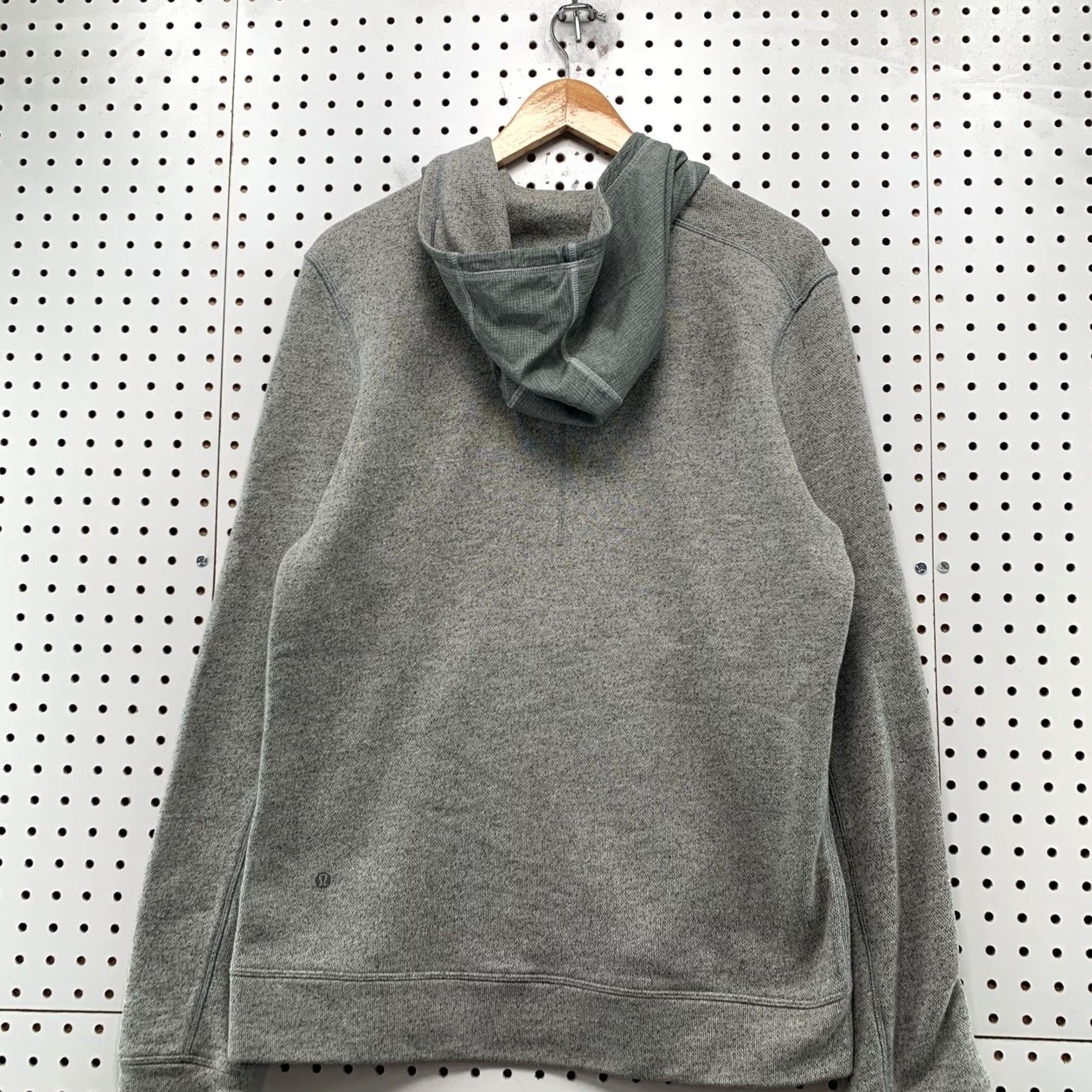 Lululemon Lululemon Hoodie Sweatshirt Mens Medium Gray Hooded Terry Fleece Casual Active Size US M / EU 48-50 / 2 - 2 Thumbnail