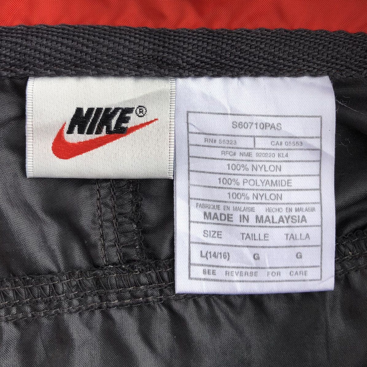 Nike Vintage Nike 90s Big Swoosh Windbreaker Jacket Size L / US 10 / IT 46 - 16 Thumbnail