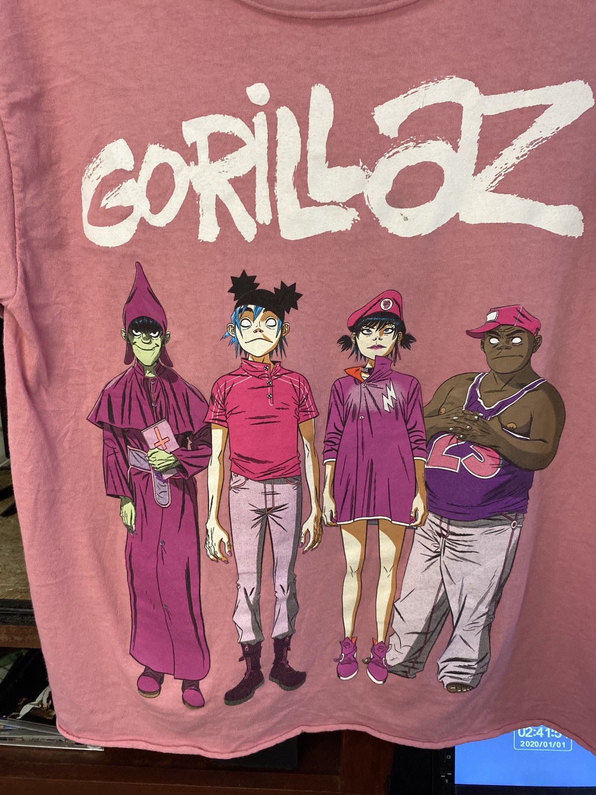 Band Tees Gorillaz pink crop top Size ONE SIZE - 1 Preview
