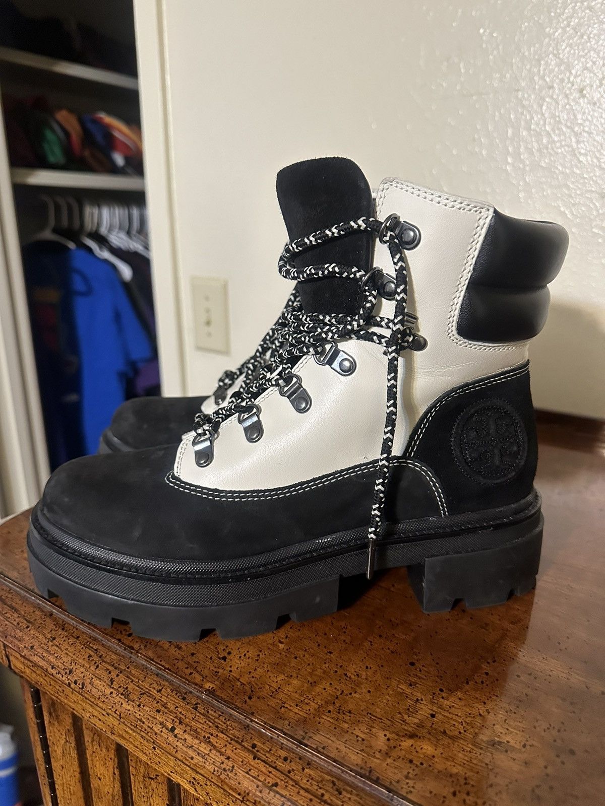 Tory Burch × Vintage Tory Burch woman’s hiking boots size 9m Size US 9 / IT 39 - 4 Thumbnail