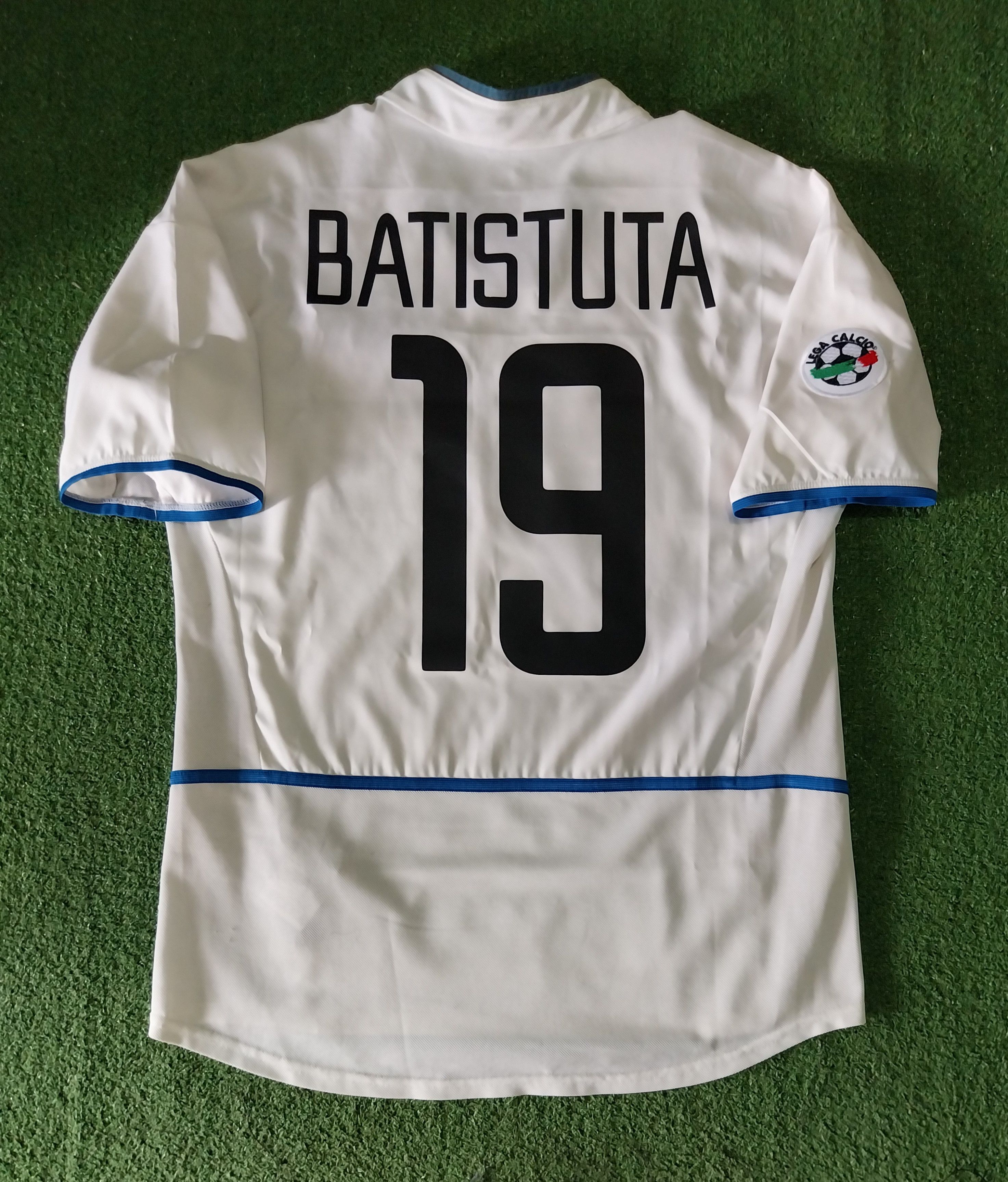 Nike Inter milan away 2002/2003 batistuta jersey football Size US S / EU 44-46 / 1 - 2 Thumbnail