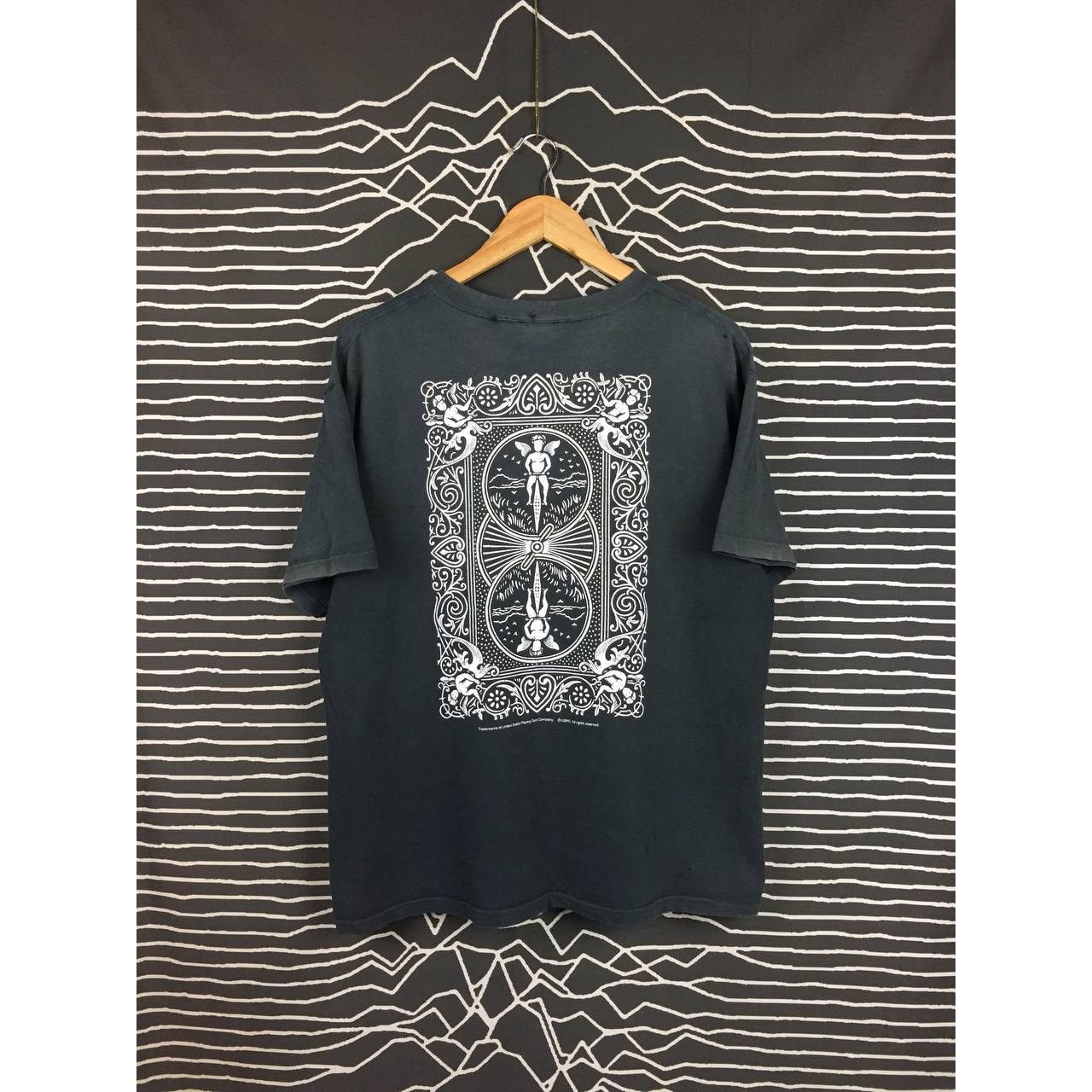 Bicycle Vtg Distressed Bicycle Playing Cards Company Logo Tee Size US M / EU 48-50 / 2 - 2 Thumbnail