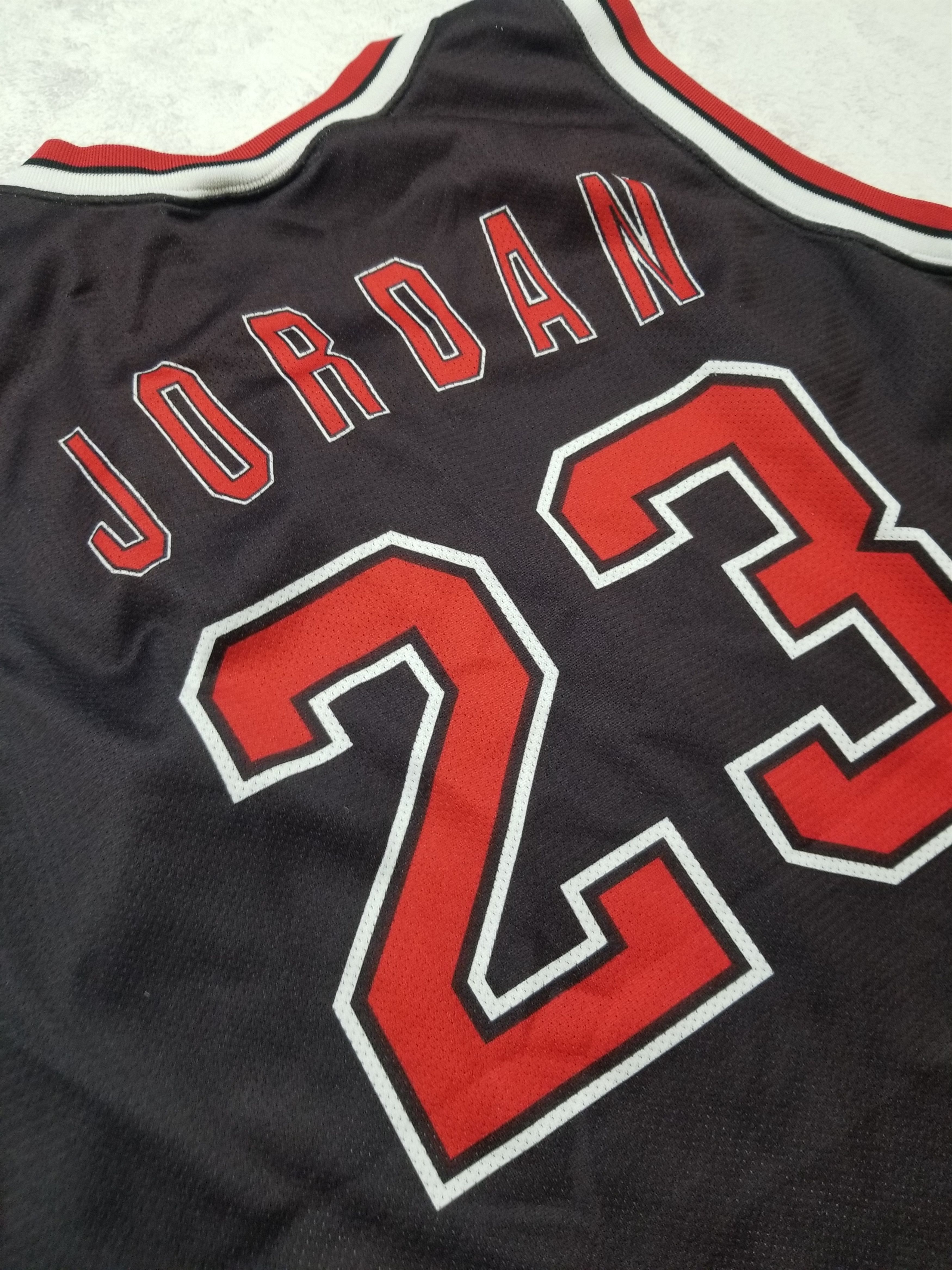 Champion Champion Chicago Bulls Michael Jordan 23 NBA Jersey Size US L / EU 52-54 / 3 - 17 Thumbnail