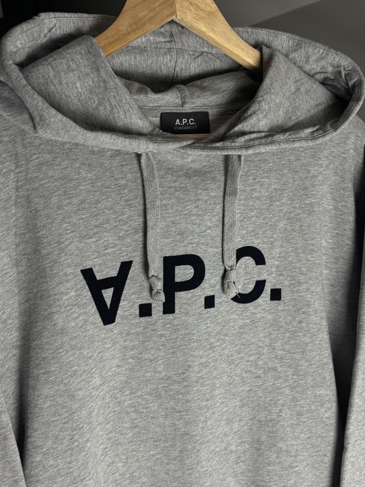 A.P.C. A.P.C. Velvet Logo Hoodie Sweatshirt Size US L / EU 52-54 / 3 - 3 Thumbnail
