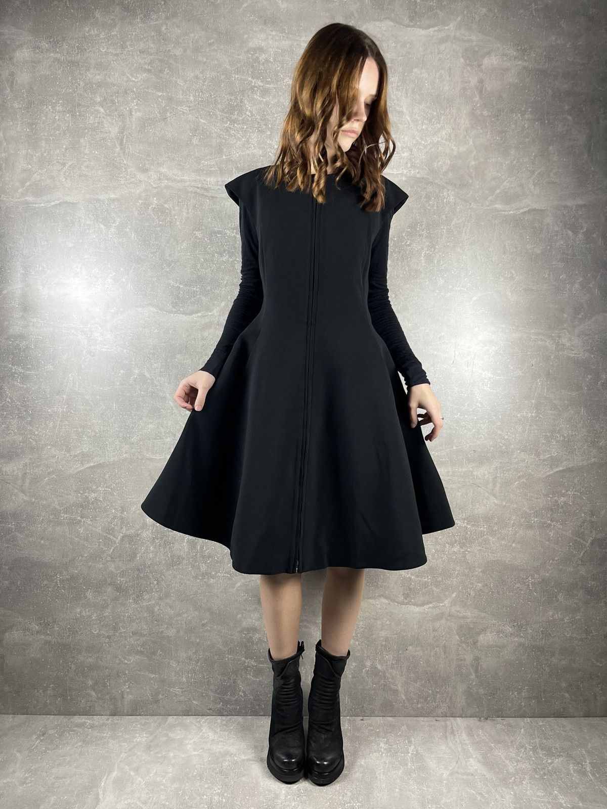 Gareth Pugh Gareth Pugh FW14 Archives Avant Grde Sculptural Black Dress Size M / US 6-8 / IT 42-44 - 4 Thumbnail