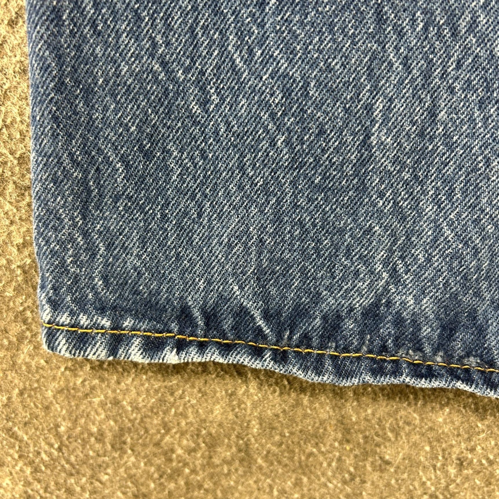Levi's Levi's Jeans Men 32x34 501 Levi's 501 Series Medium Wash Blue Regular Straight Distressed Pockets 5-Pocket Denim Button Fly Size US 32 / EU 48 - 5 Thumbnail