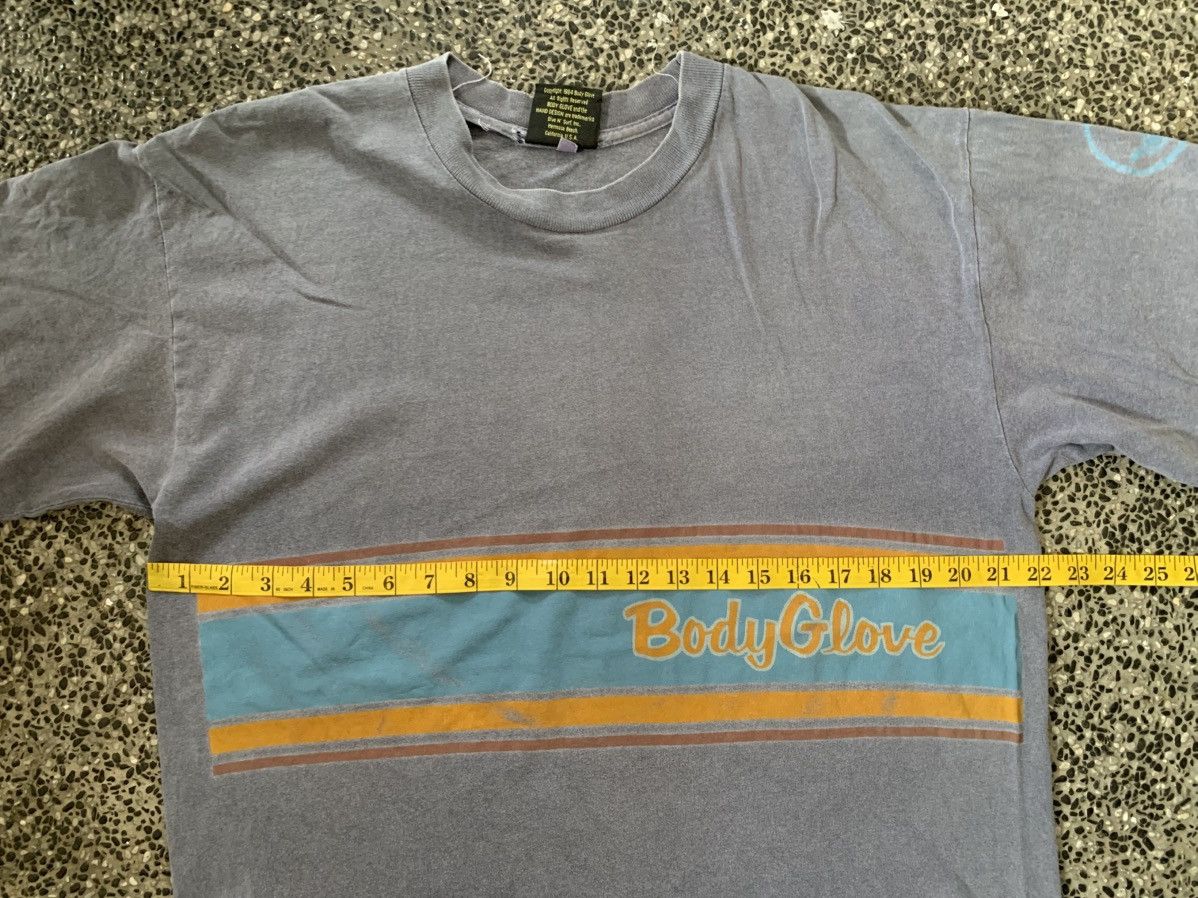 Body Glove Vintage 90s Body Glove Syreetwear / Skate / Surf T shirt Size US M / EU 48-50 / 2 - 8 Thumbnail