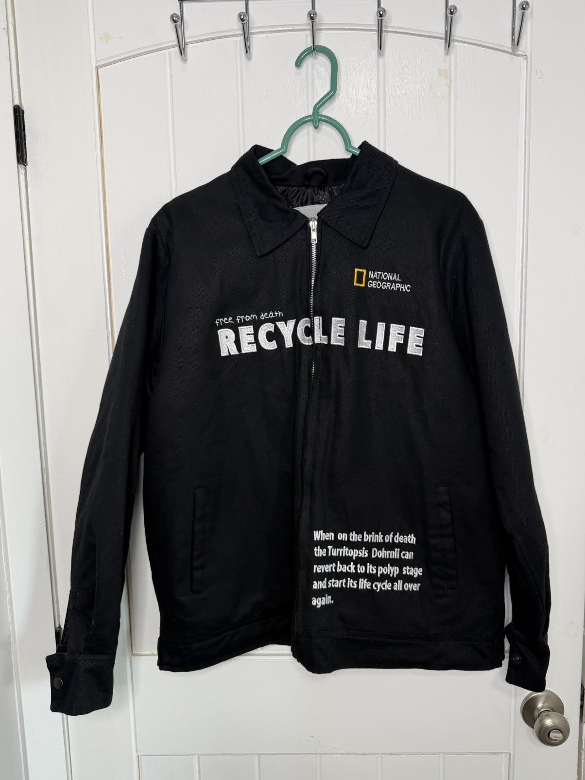 Other Free From DeathRecycleLifeJacketNationalGeographicSizeMedium Size US M / EU 48-50 / 2 - 1 Thumbnail
