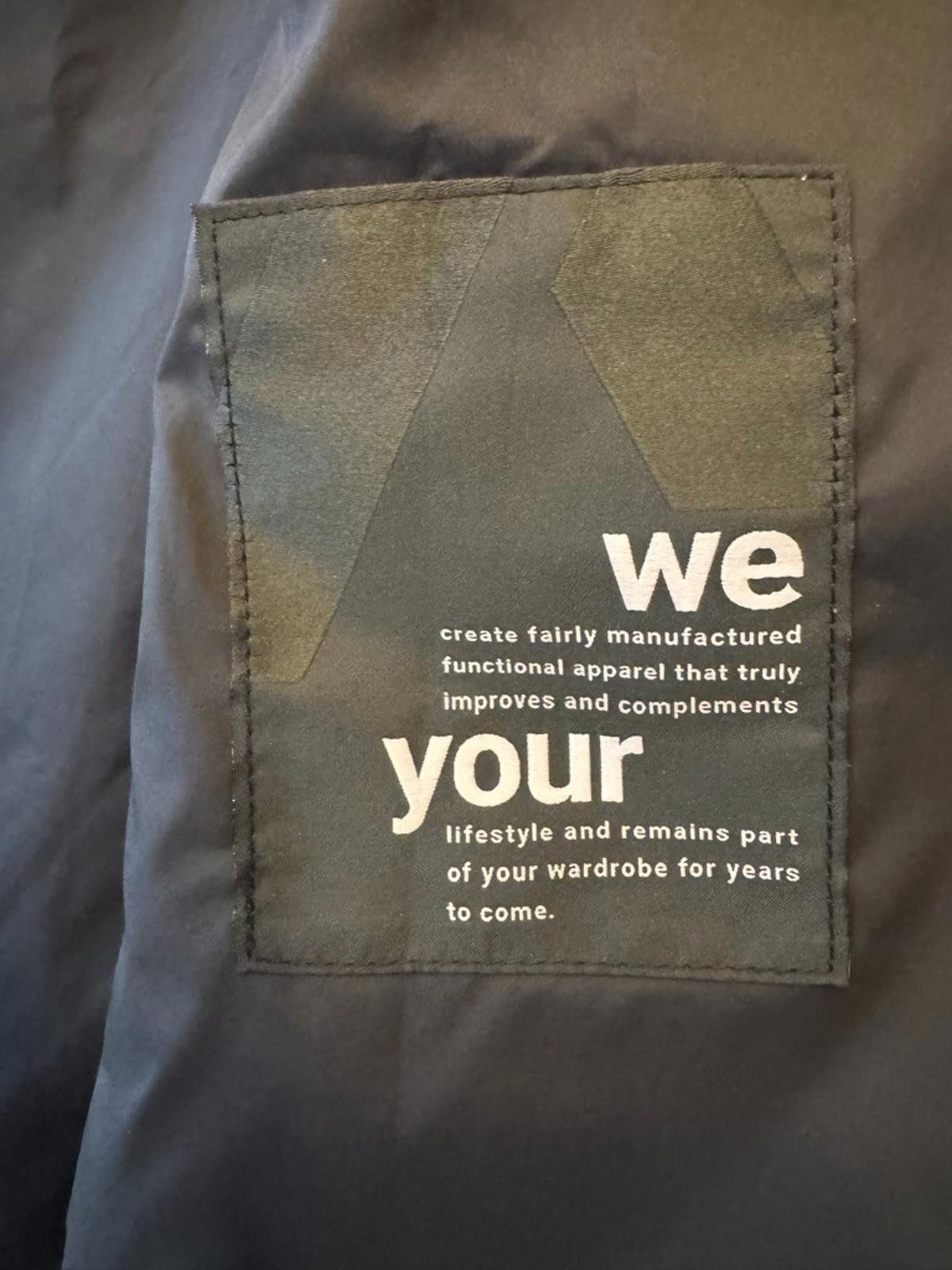 Other NEW $320 ARYS PRO PADDED VEST MEN MEDIUM EUROPEAN STREETWEAR Size US M / EU 48-50 / 2 - 7 Thumbnail