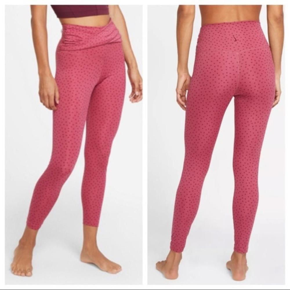 Nike Nike Pink Polka Dot Yoga Dots 7/8 Capri Leggings Size 26" / US 2 / IT 38 - 3 Thumbnail