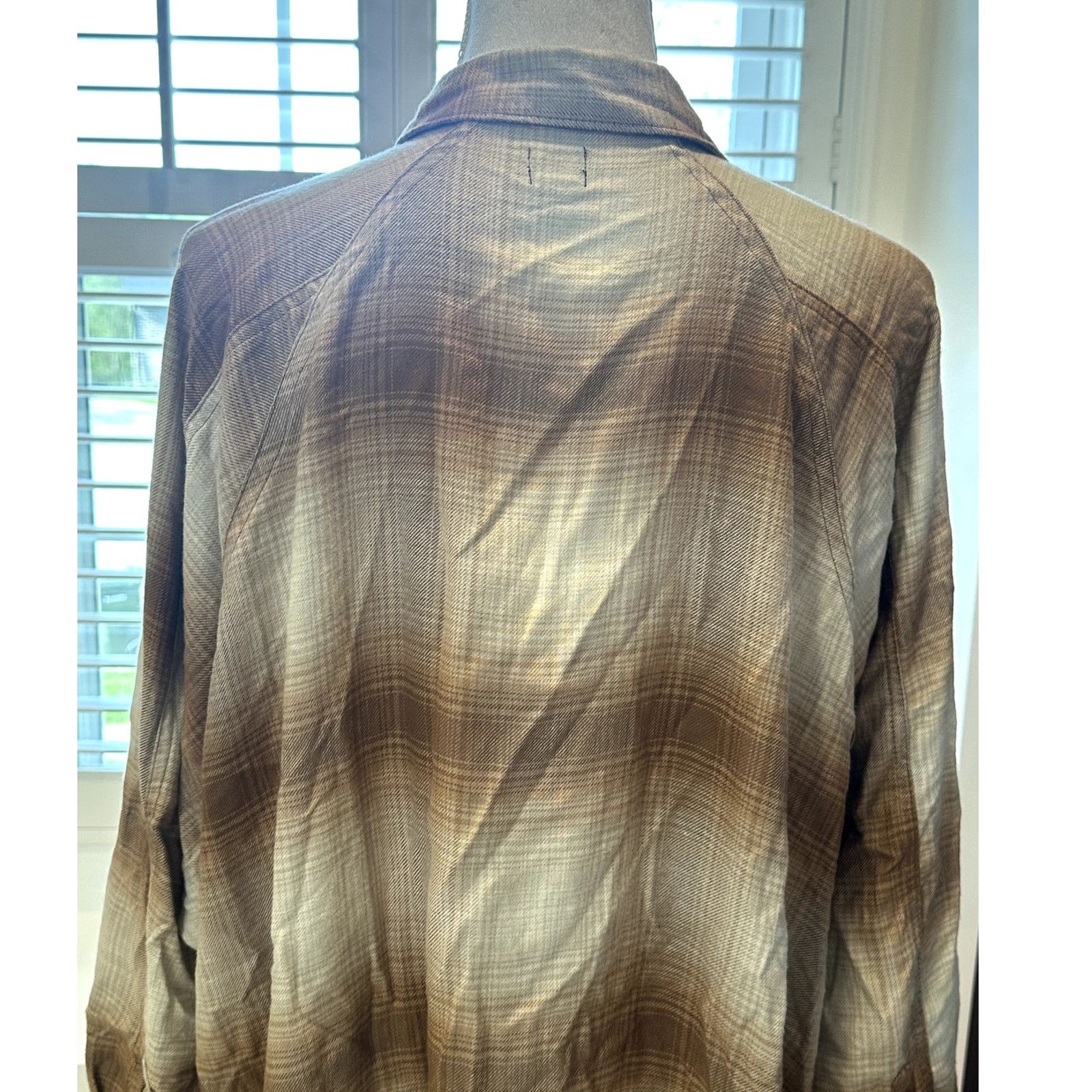 Bdg BDG Urban Outfitters Plaid High Low Button Up Brown Cream S Size S / US 4 / IT 40 - 6 Thumbnail