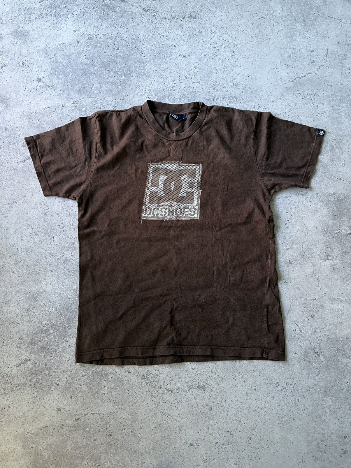 DC Vintage 00s DC Shoes Brown Tee Size US M / EU 48-50 / 2 - 1 Thumbnail