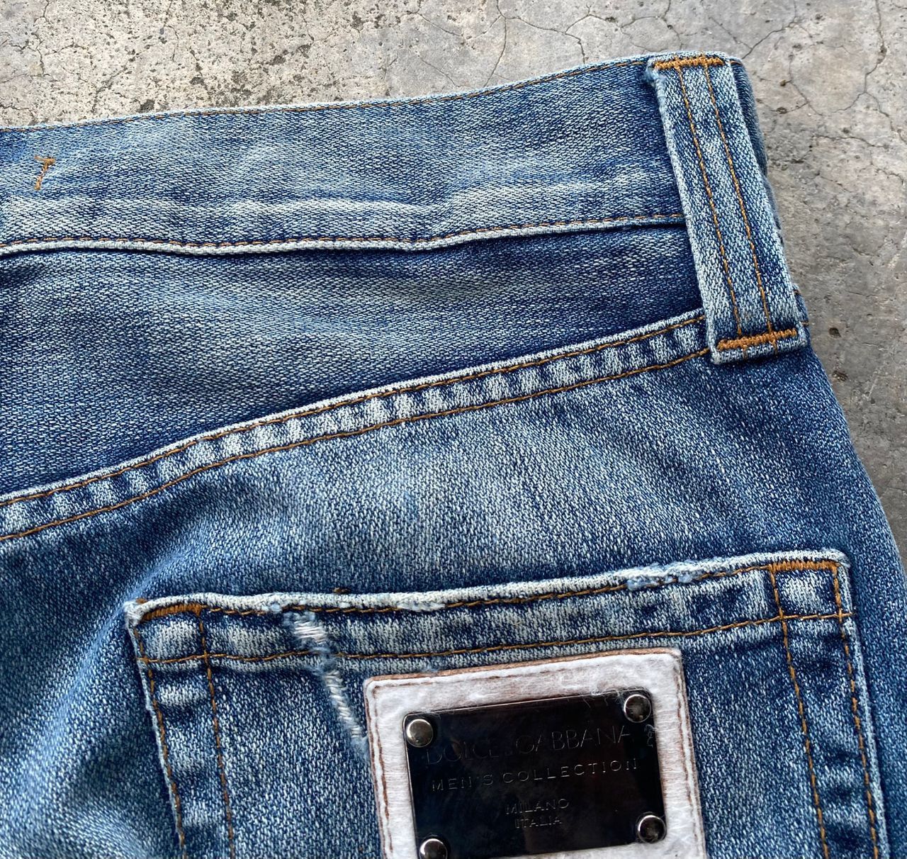 Dolce & Gabbana 💥BEST OFFER💥DOLCE & GABANNA 14 GOLD DISTRESSED DENIM Size 30" / US 8 / IT 44 - 14 Thumbnail
