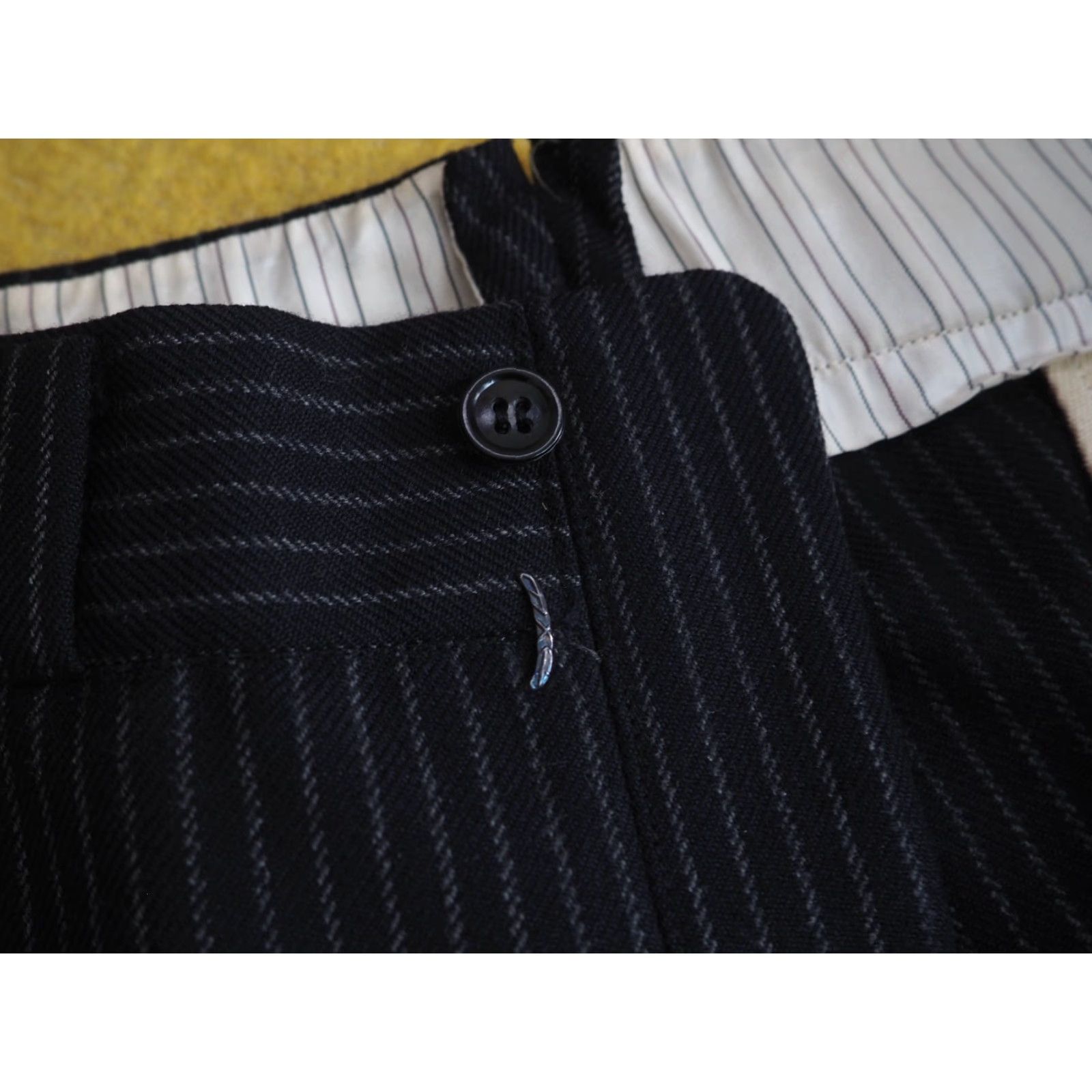 Vintage VTG 1930s Star Hook Black Gray Pinstripe Wool Pants 32x32 Straight Leg Flat Front Rockabilly Button Fly Mens Size US 32 / EU 48 - 7 Thumbnail