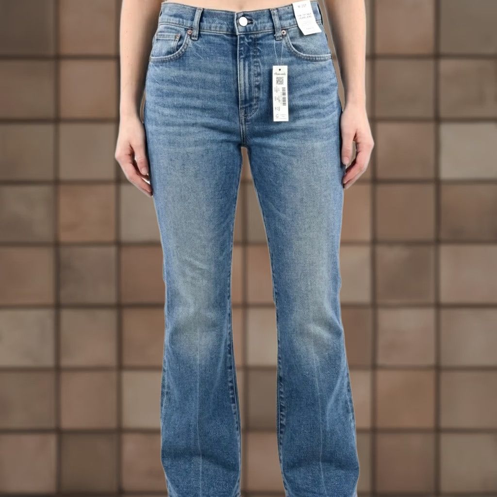 Madewell Madewell Jeans The Vintage Flare Jean Light Wash Petite 31P NW590 5-Pocket Denim Stretch Size 24" / US 00 / IT 34 - 1 Thumbnail