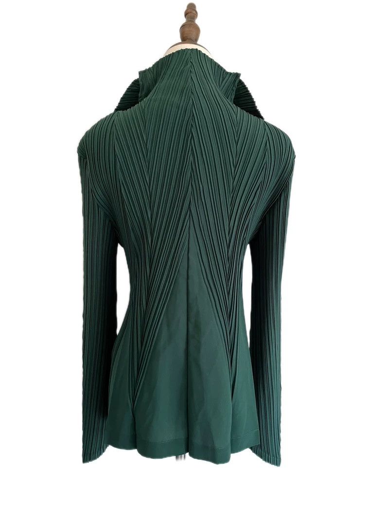 Issey Miyake Issey Miyake size:3 A dark green pleated cardigan Size S / US 4 / IT 40 - 3 Thumbnail