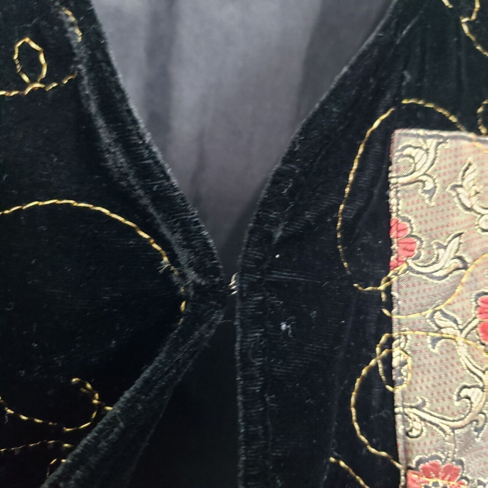 Designer Chicos 1 Velvet Floral Asian Patchwork Jacket Womens Size S Size S / US 4 / IT 40 - 3 Thumbnail
