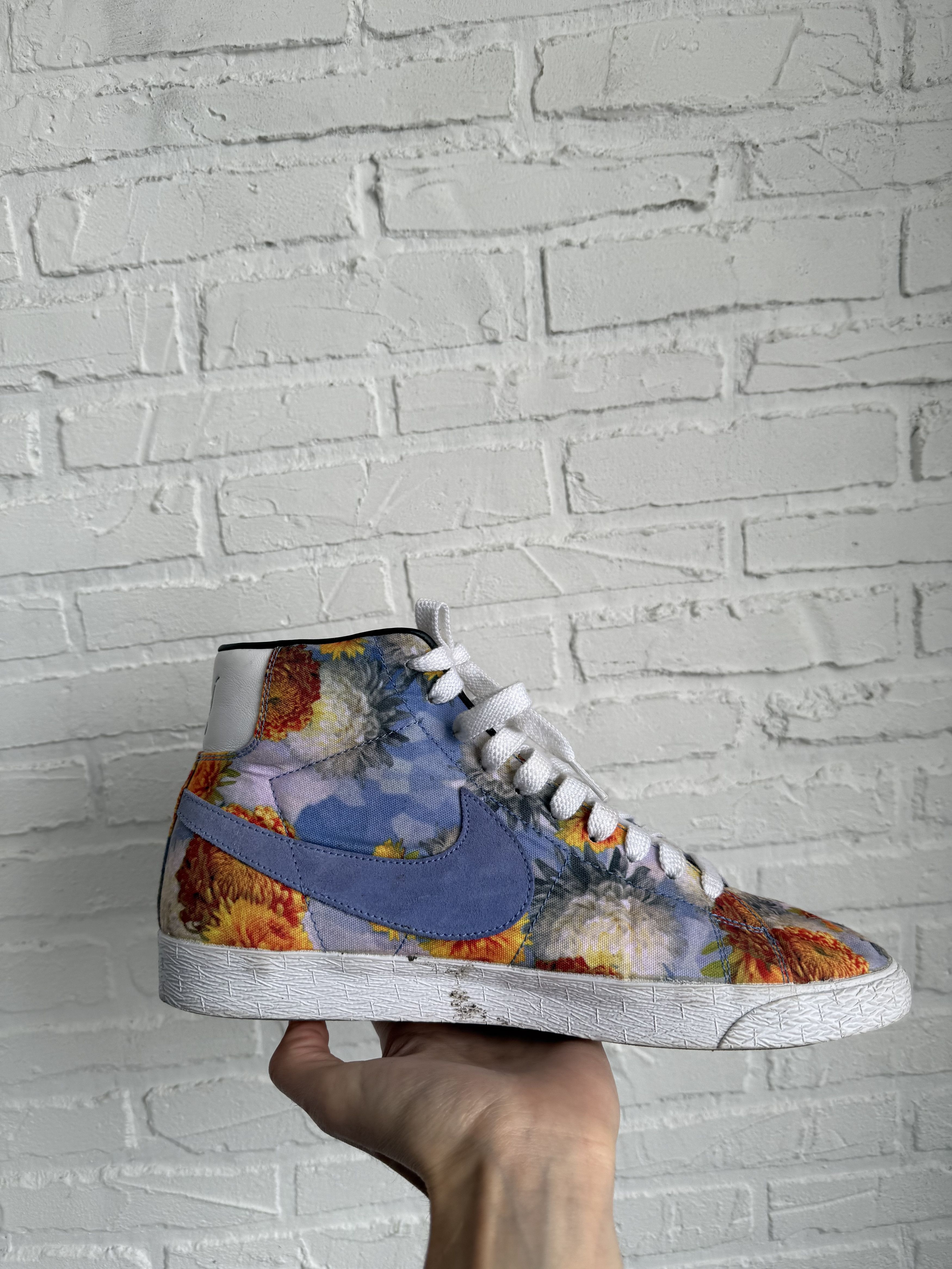 Nike RARE Nike Blazer Mid Floral Pack Chicago sneakers Size US 12 / EU 45 - 8 Thumbnail
