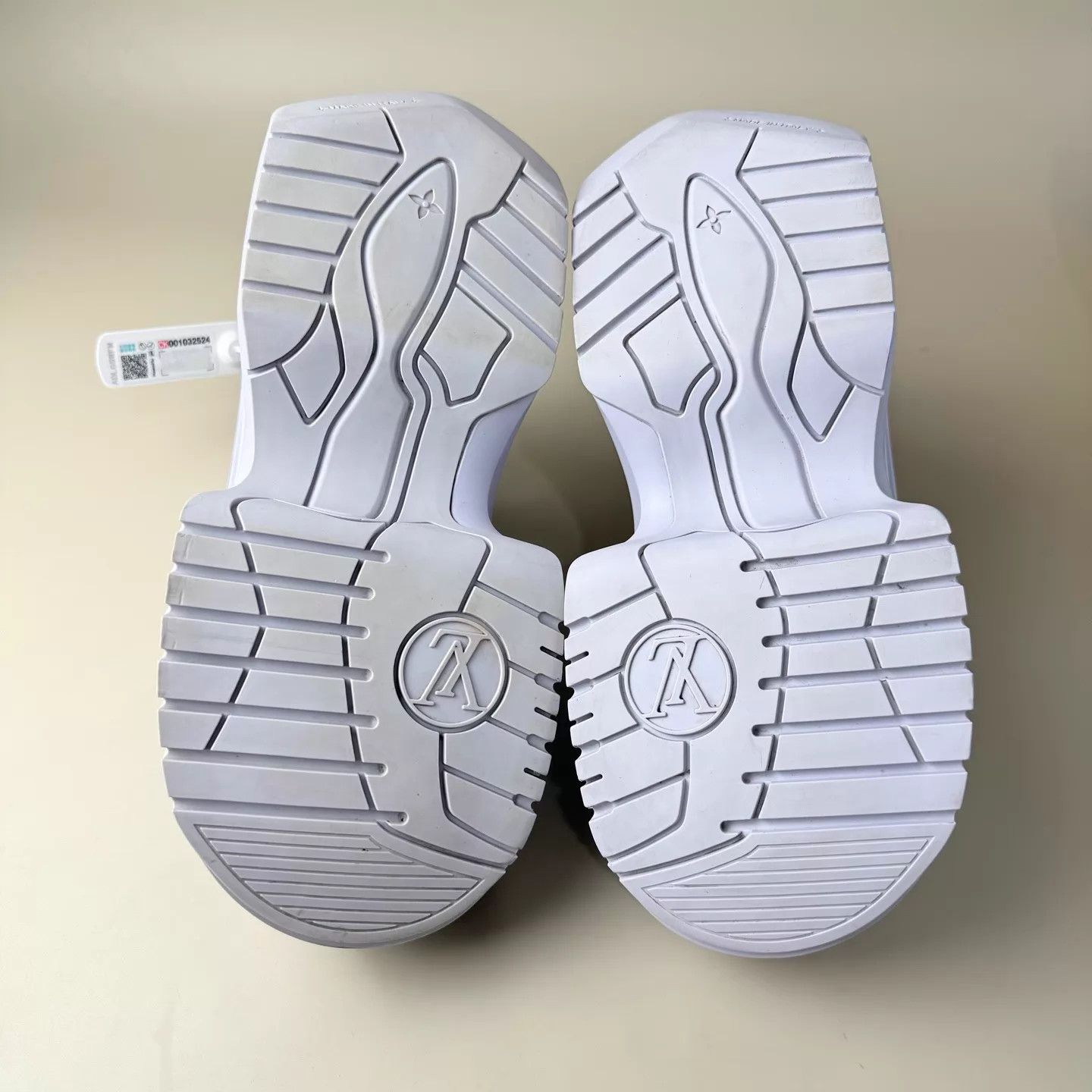 Louis Vuitton LV Violet Monogram Artsy 2.0 Platform Dad Sneakers 38 Size US 7.5 / IT 37.5 - 7 Thumbnail
